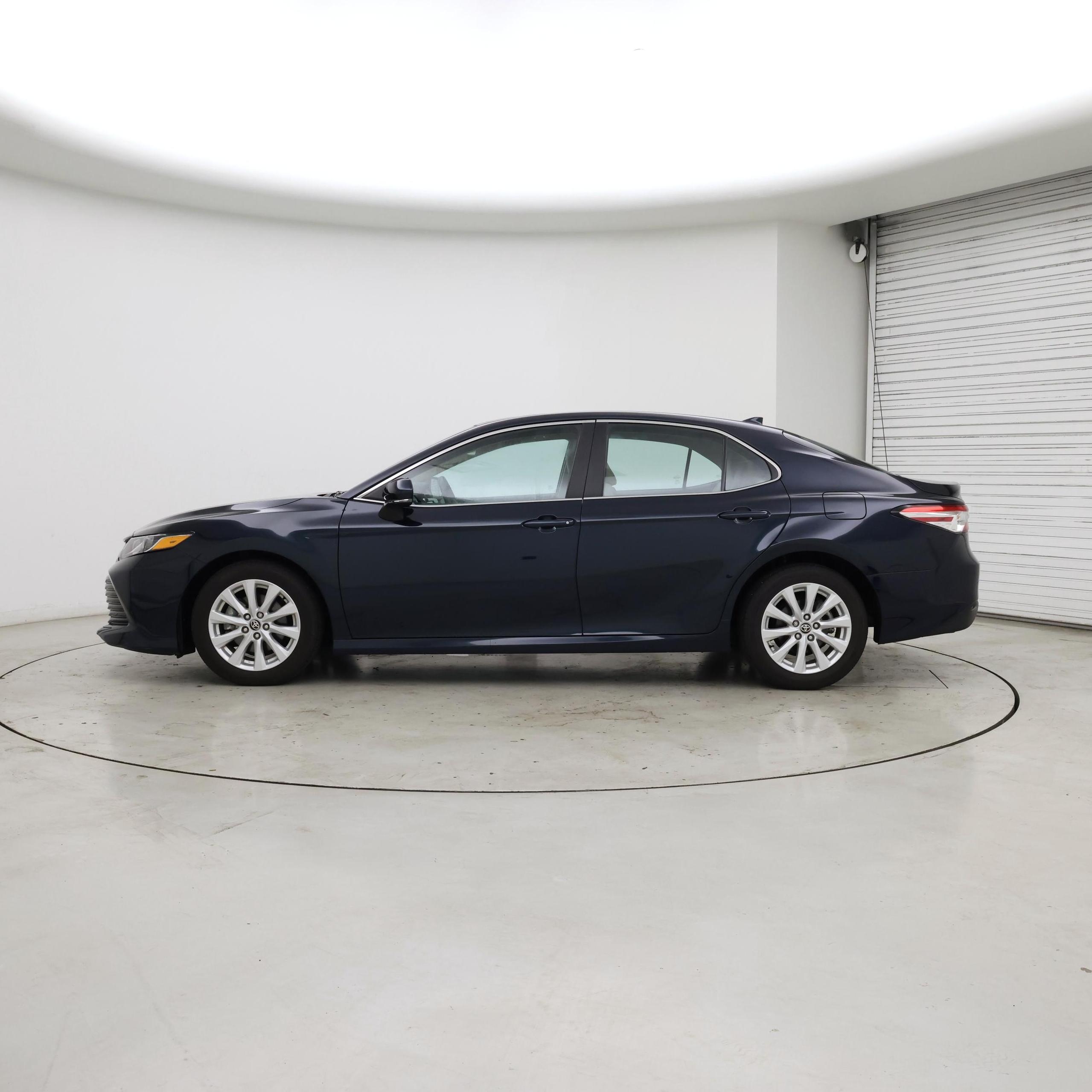 Thumbnail: 2020 Toyota Camry - 3