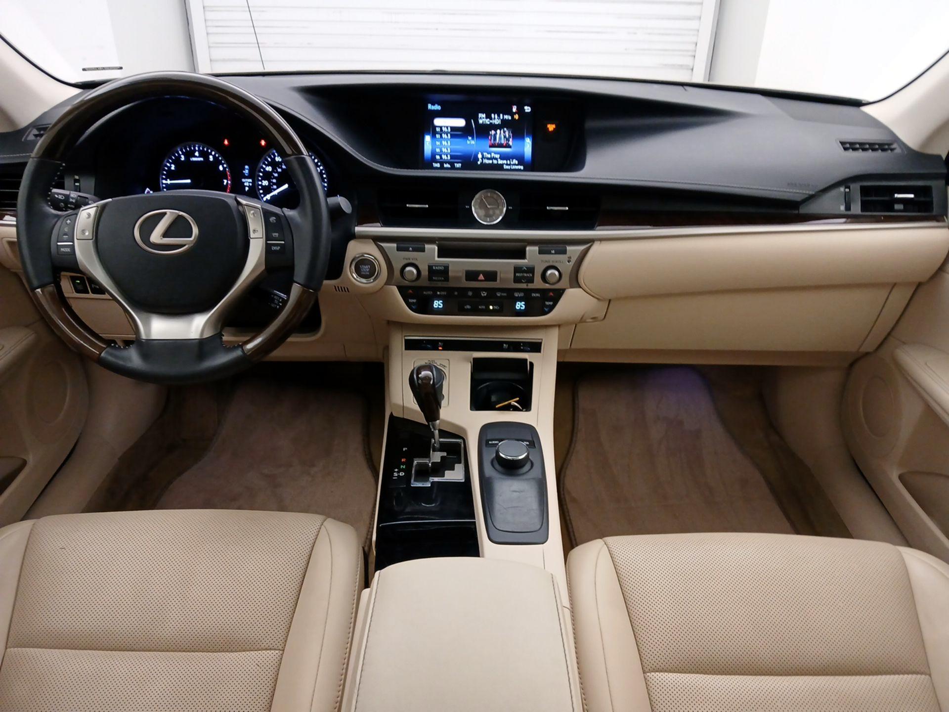 Thumbnail: 2015 Lexus ES - 9