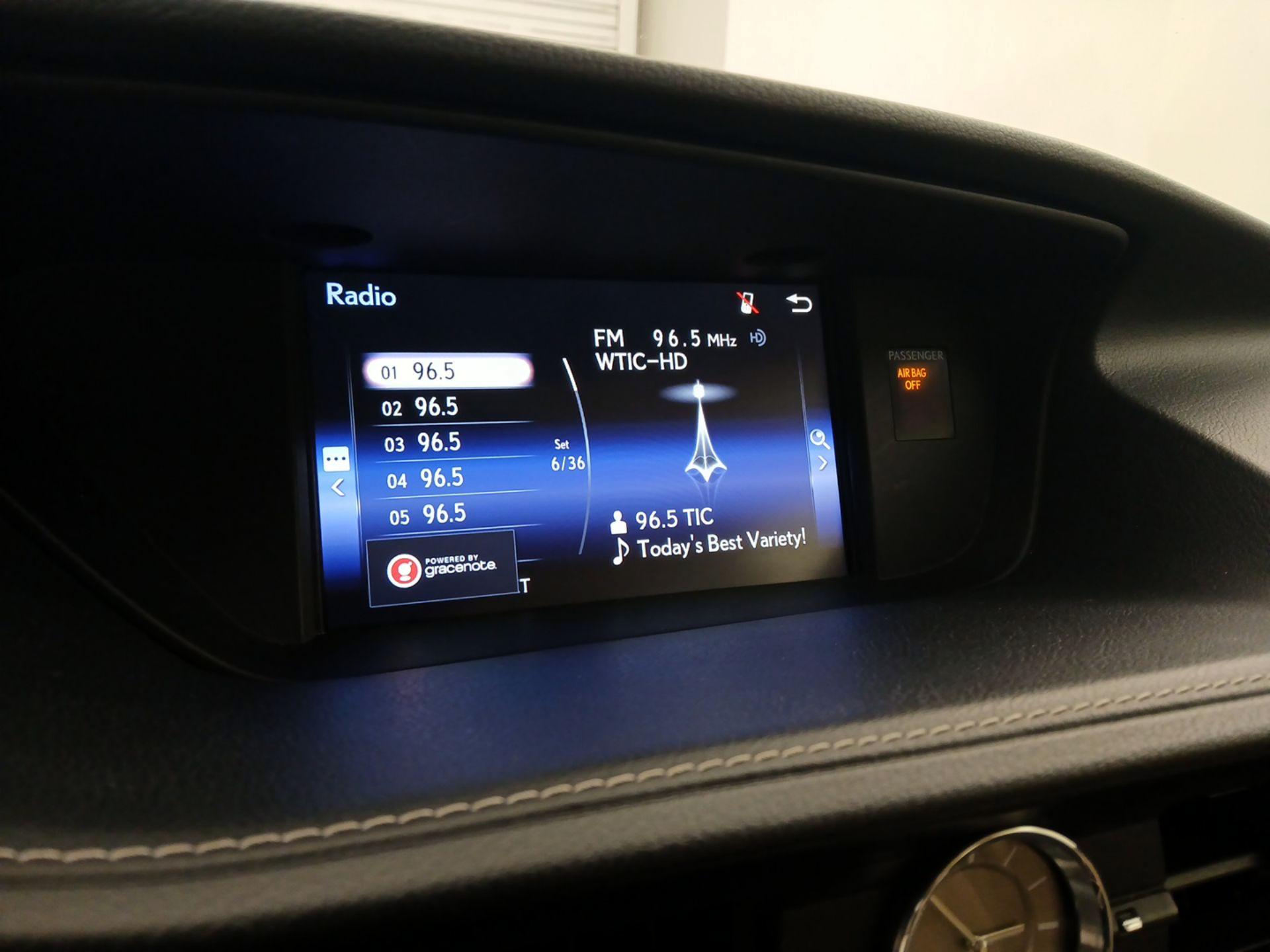 Thumbnail: 2015 Lexus ES - 15