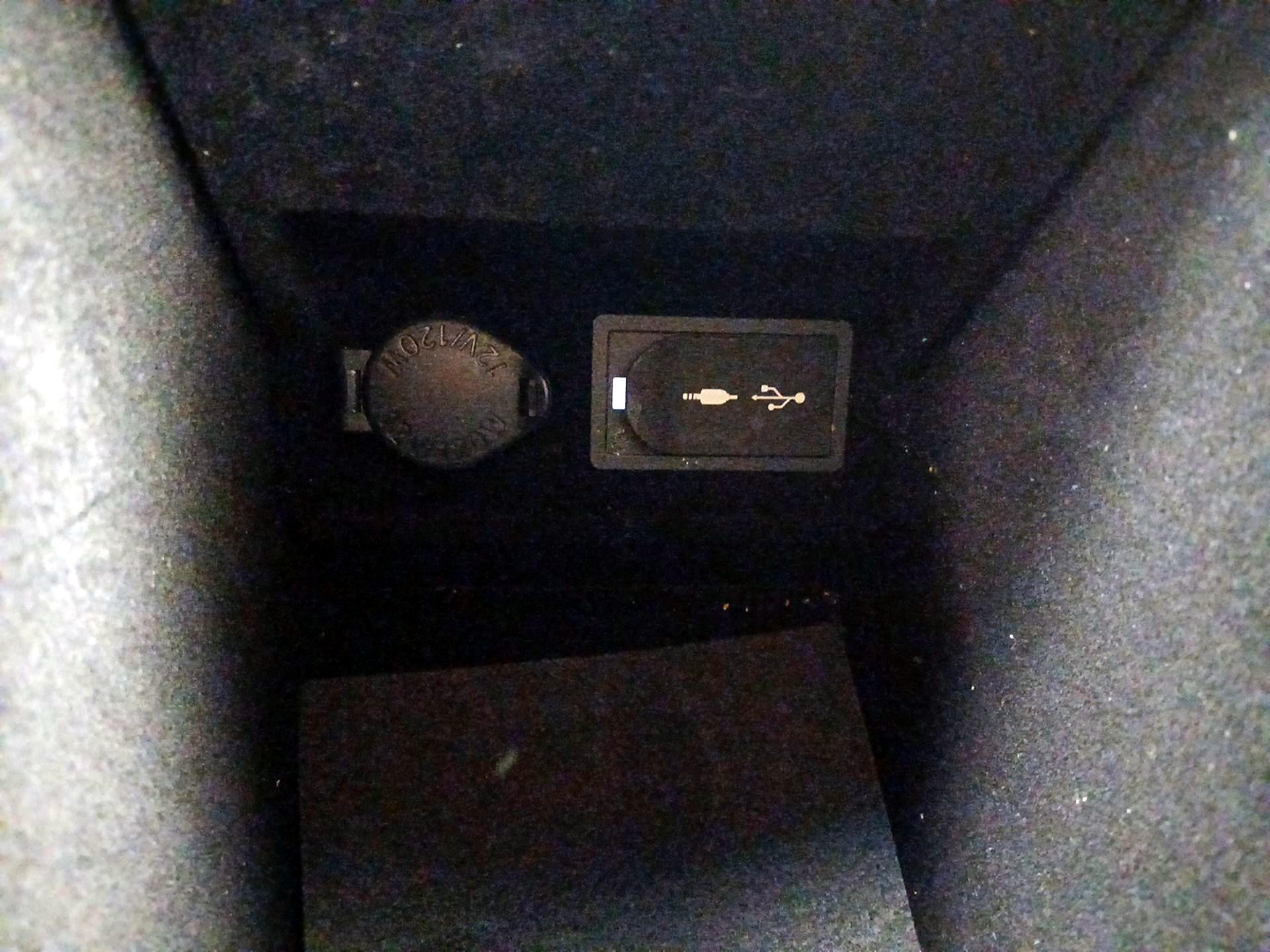 Thumbnail: 2015 Lexus ES - 18