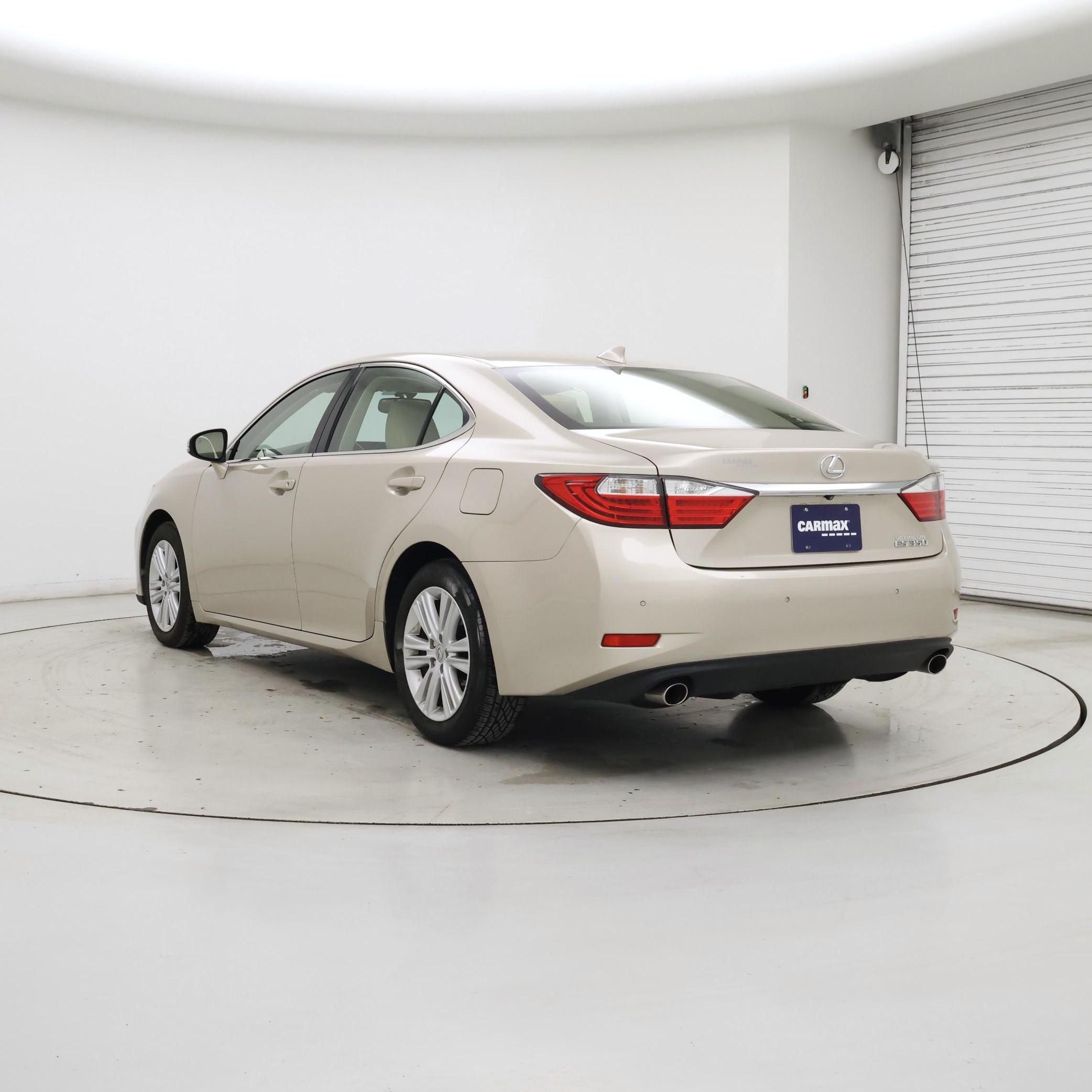 Thumbnail: 2015 Lexus ES - 2