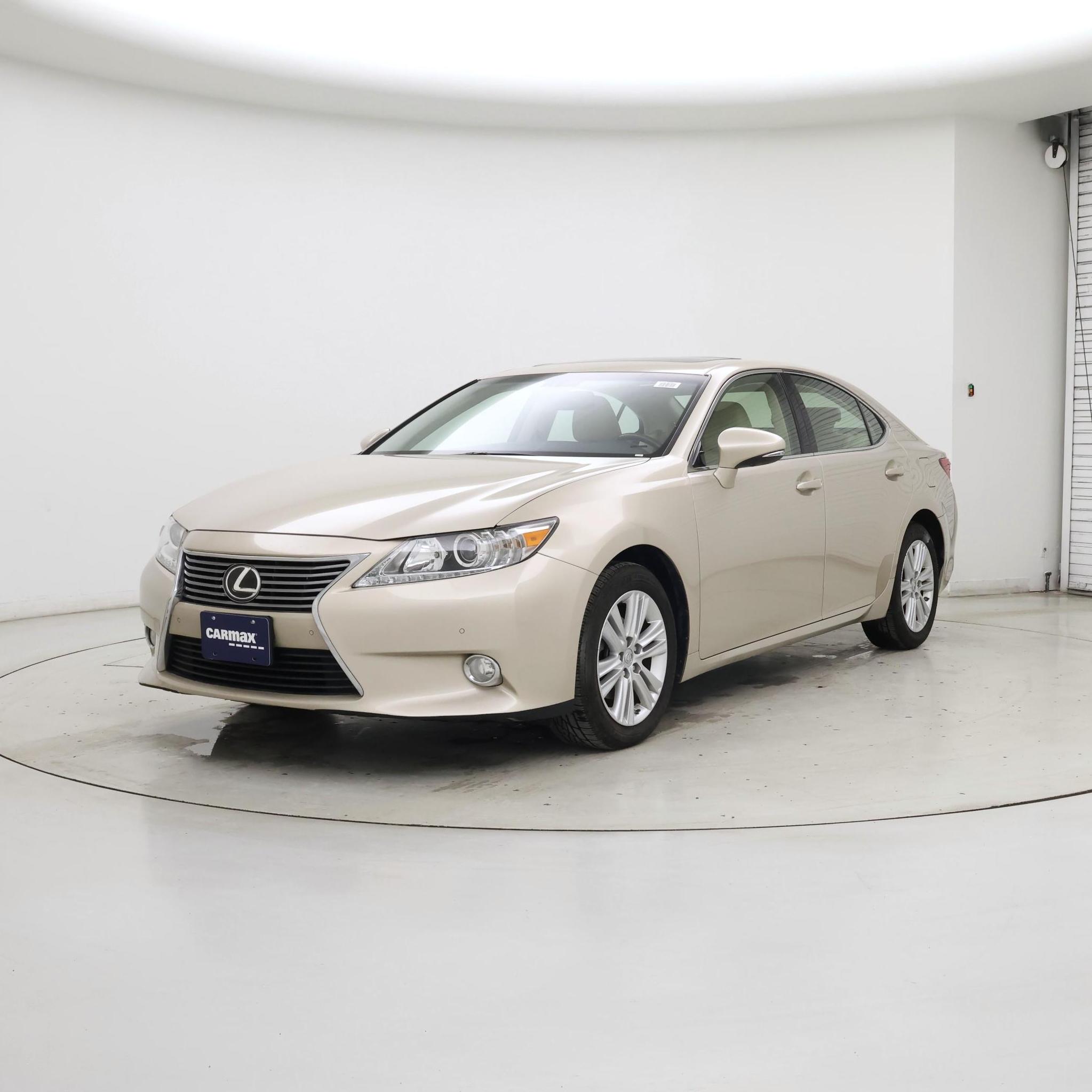 Thumbnail: 2015 Lexus ES - 4