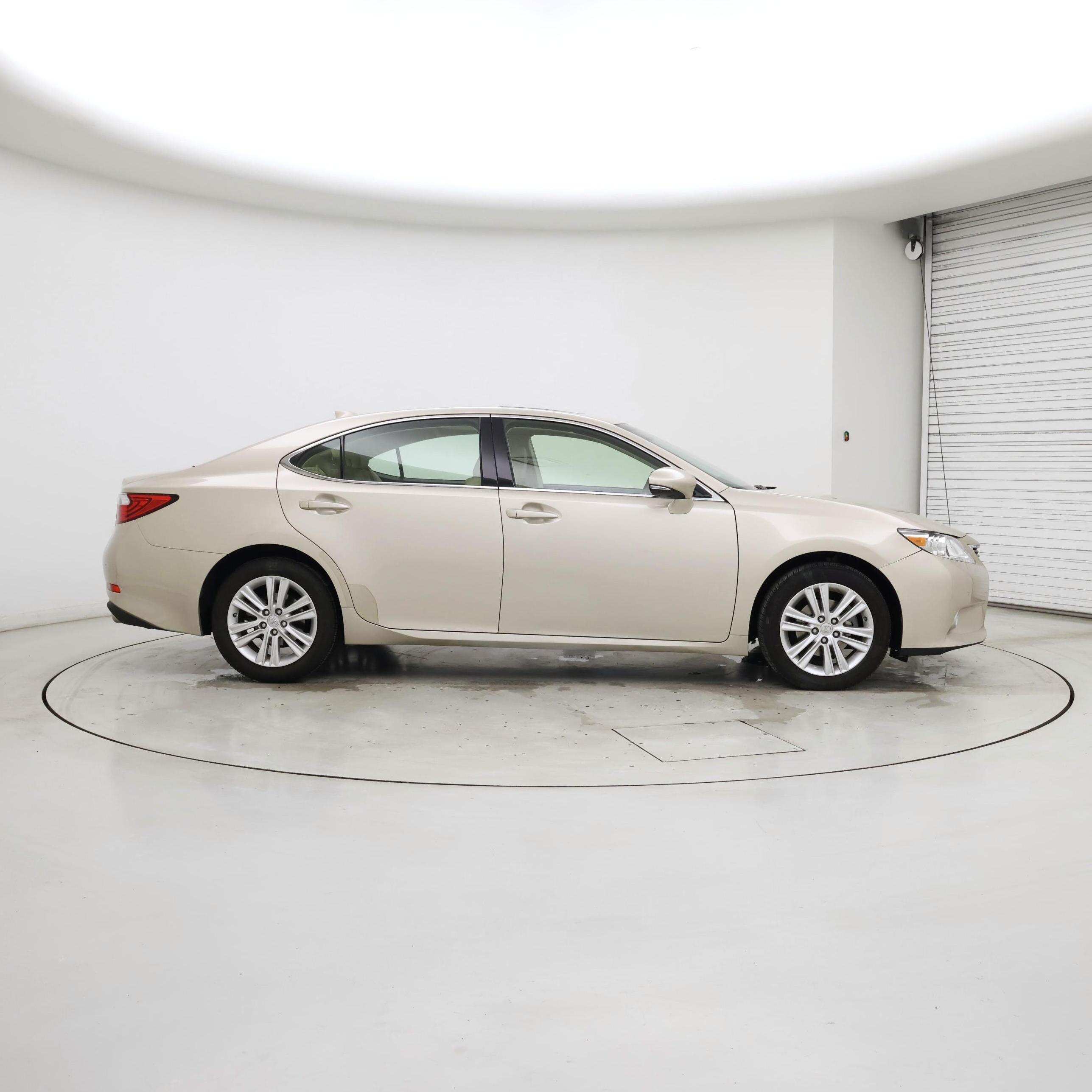 Thumbnail: 2015 Lexus ES - 7