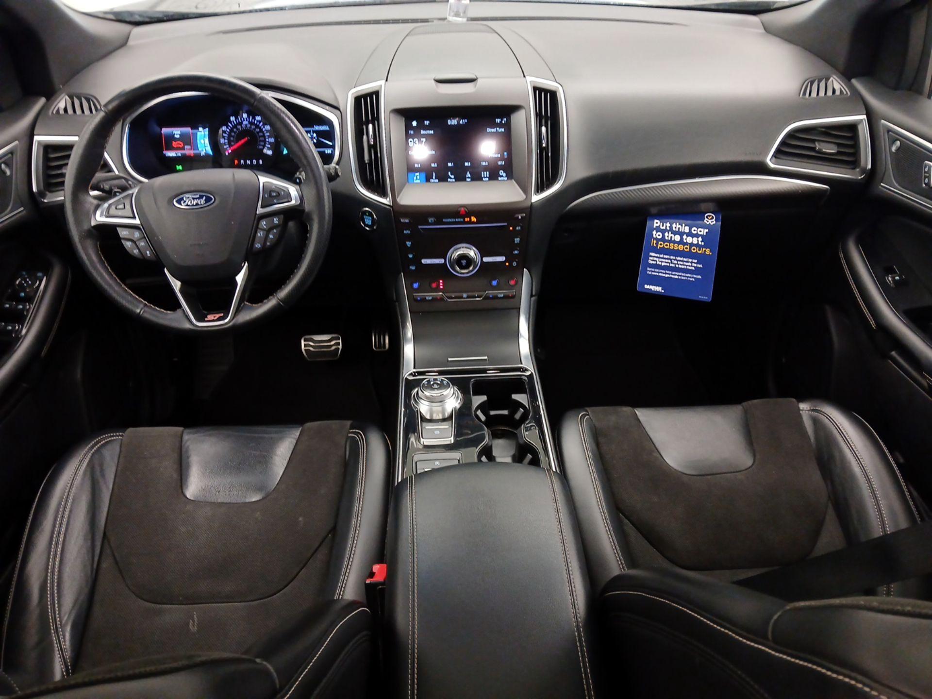 Thumbnail: 2019 Ford Edge - 9