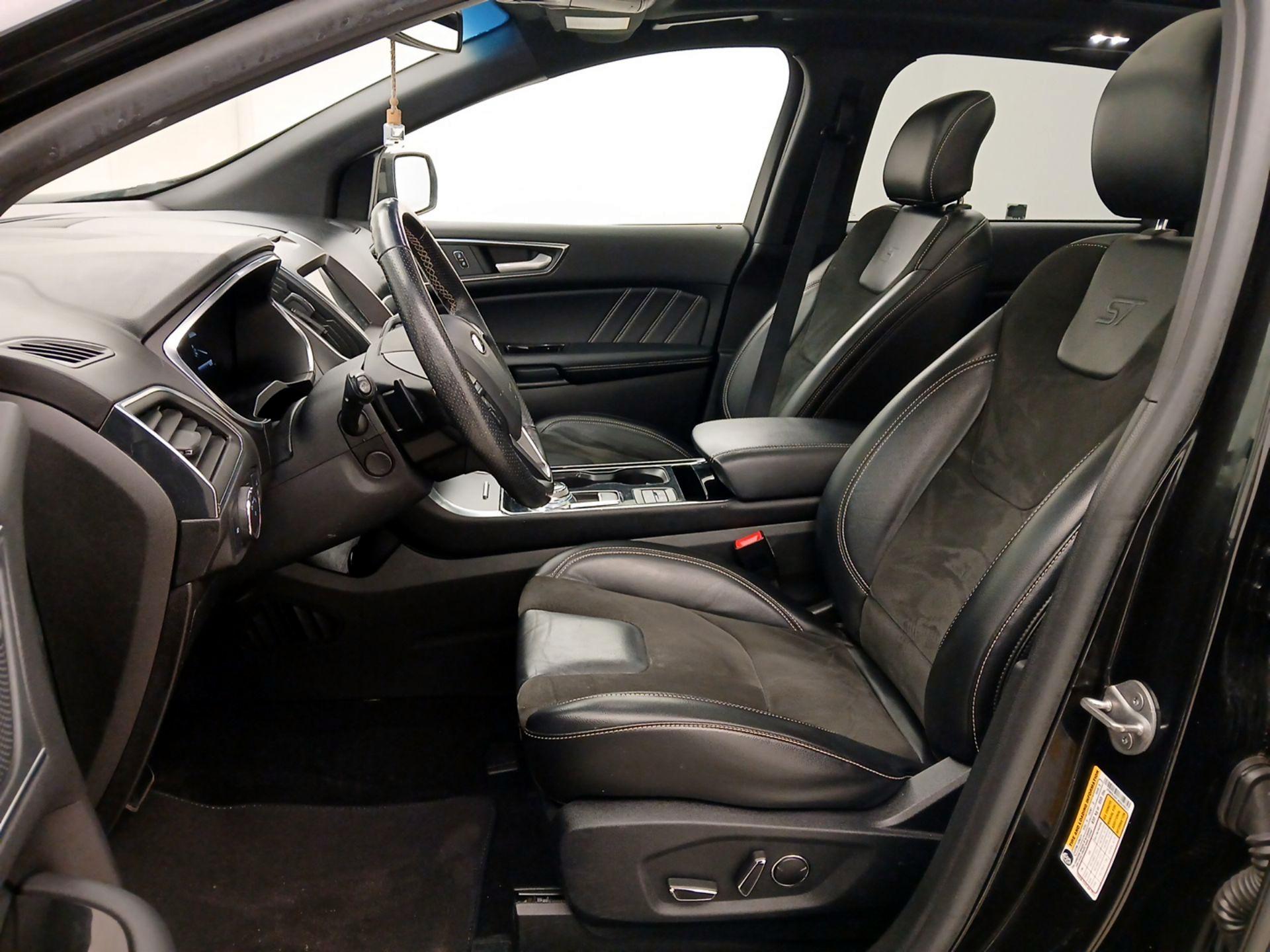 Thumbnail: 2019 Ford Edge - 11