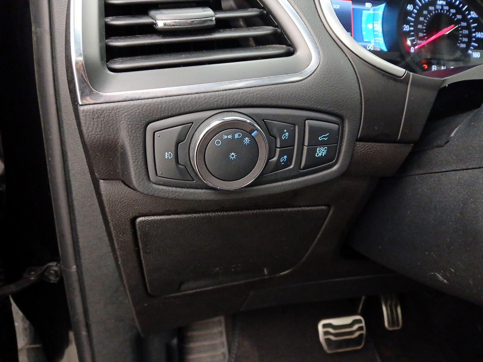 Thumbnail: 2019 Ford Edge - 13