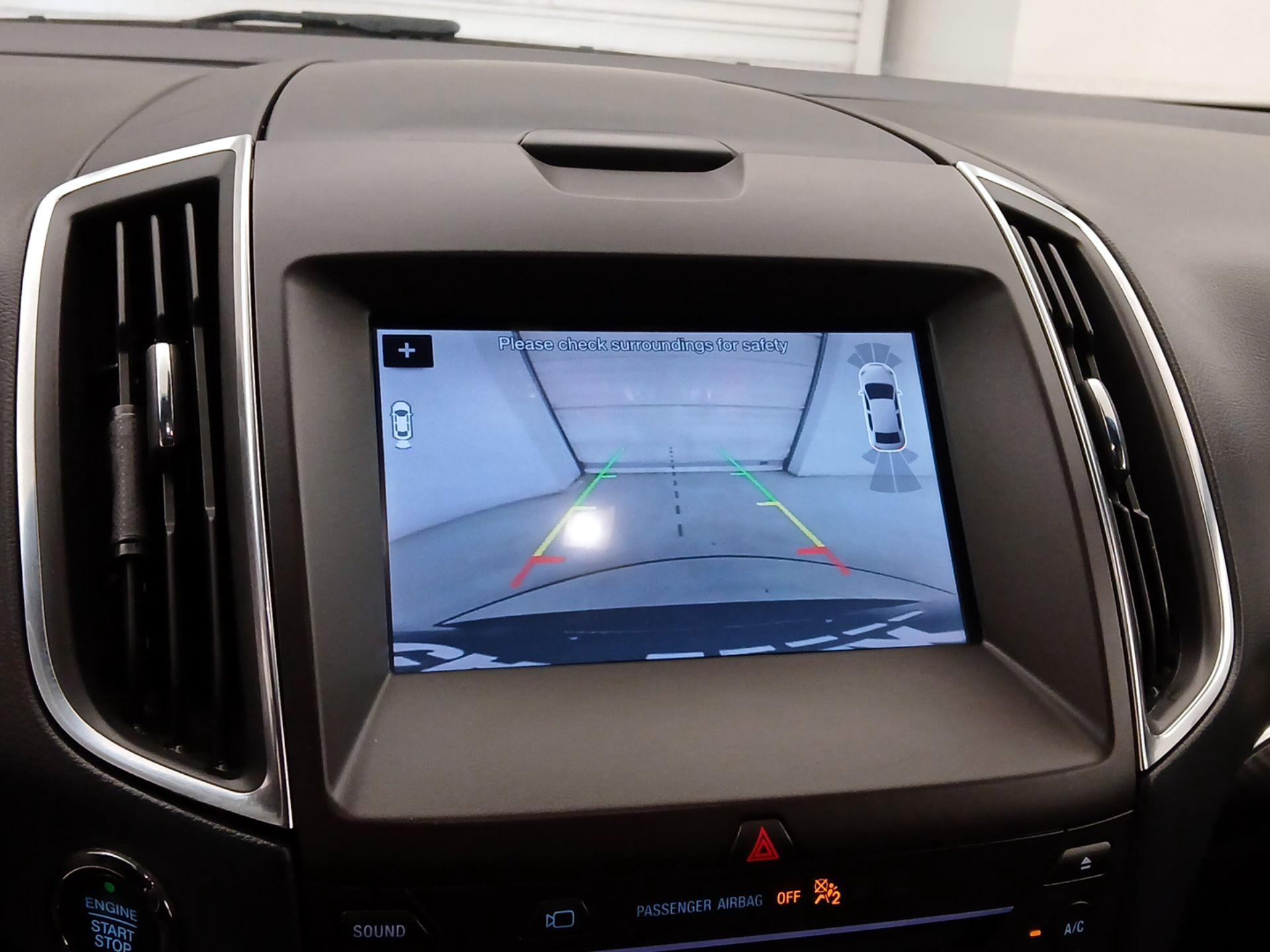 Thumbnail: 2019 Ford Edge - 15