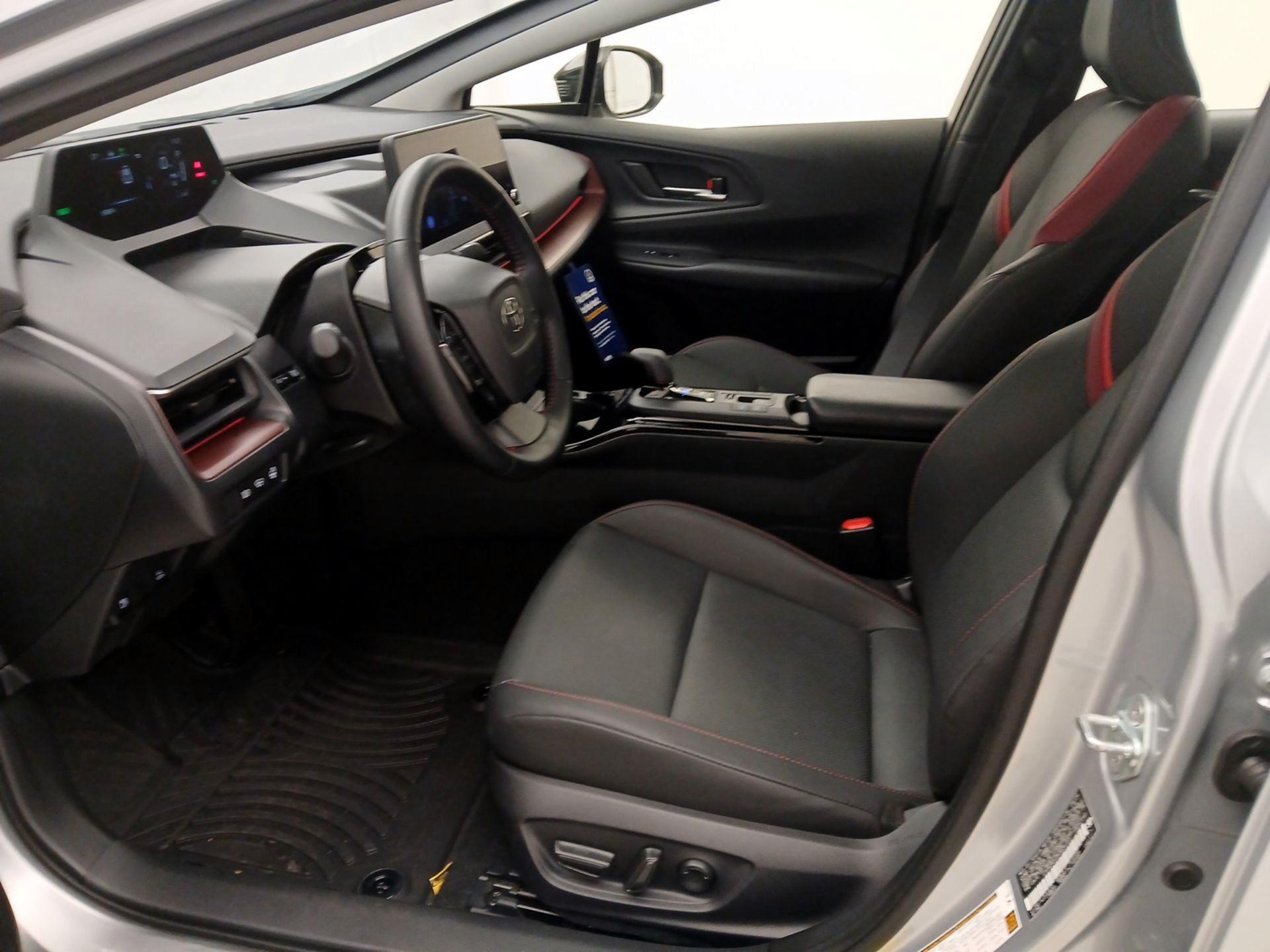 Thumbnail: 2024 Toyota Prius Prime - 11