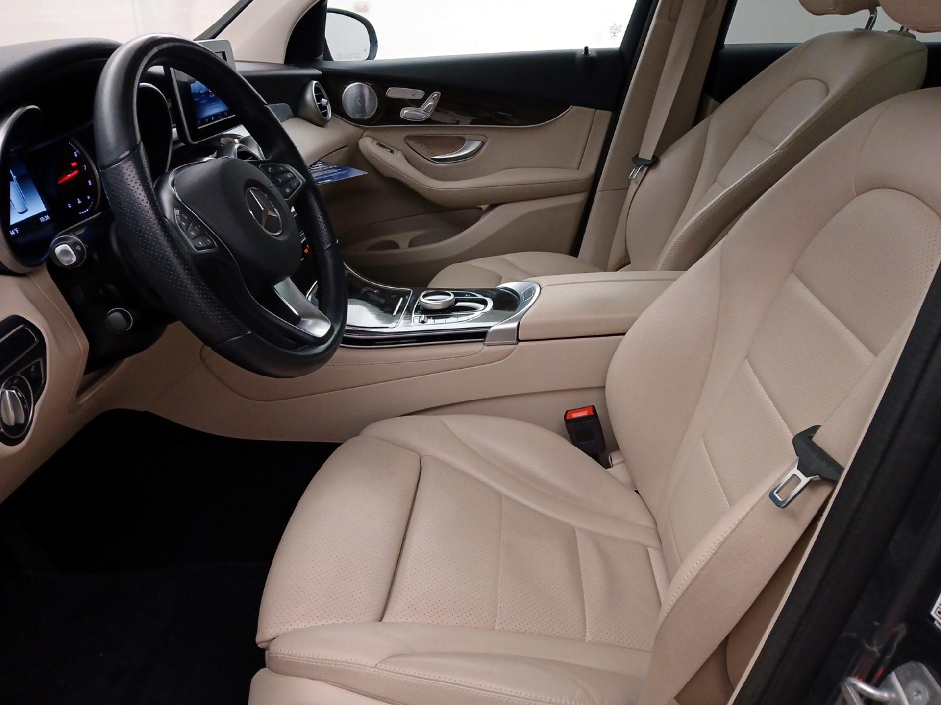 Thumbnail: 2019 Mercedes-Benz GLC - 11