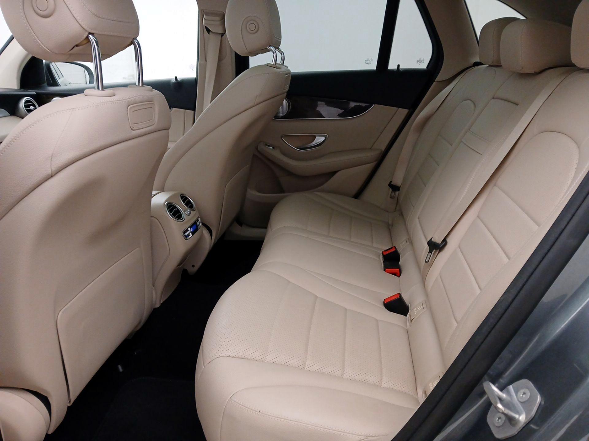 Thumbnail: 2019 Mercedes-Benz GLC - 20