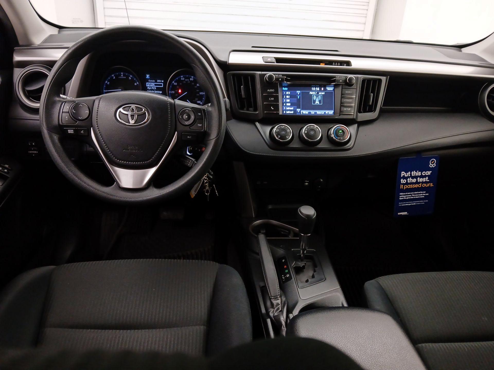 Thumbnail: 2017 Toyota RAV4 - 9