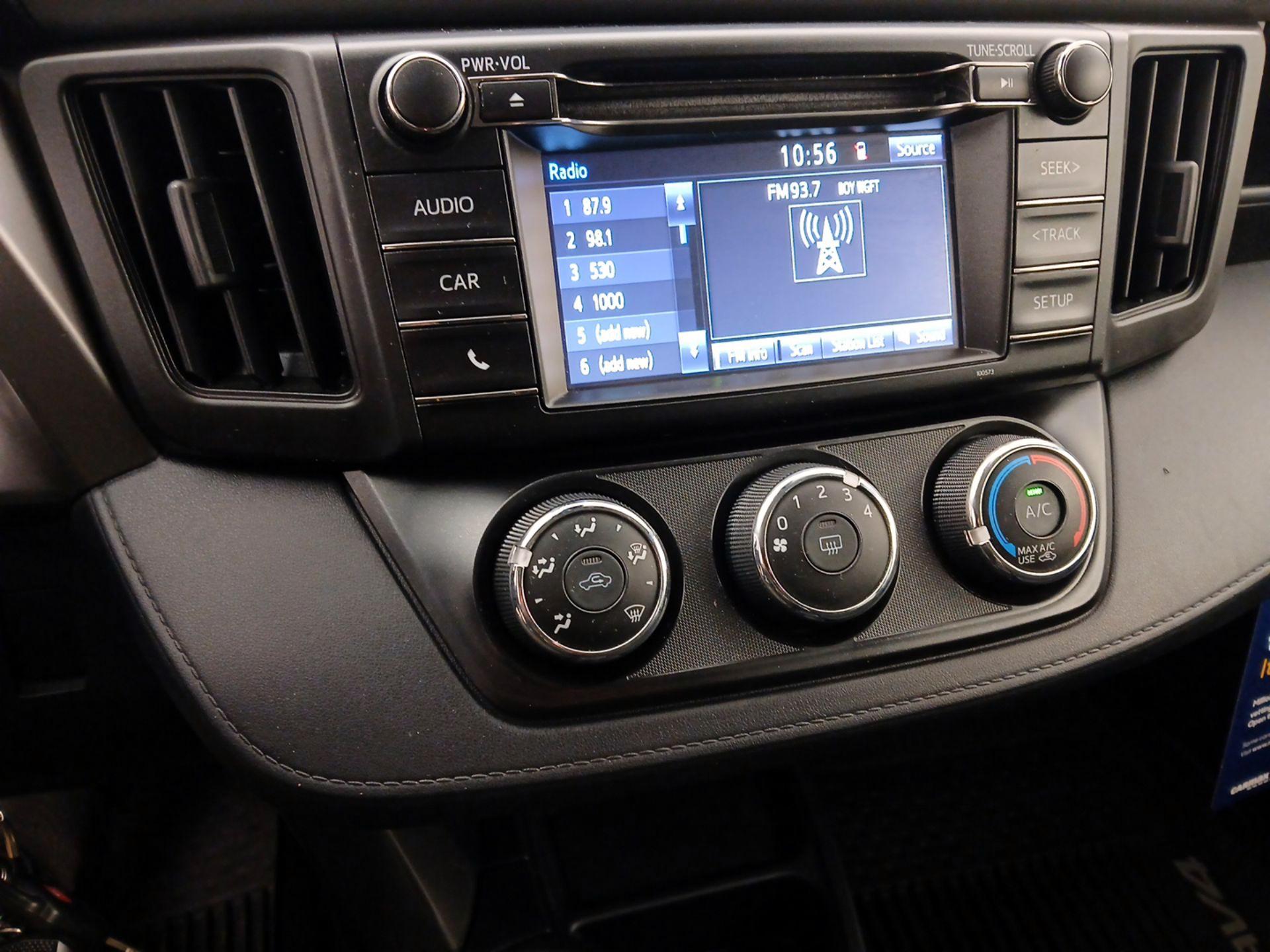 Thumbnail: 2017 Toyota RAV4 - 15