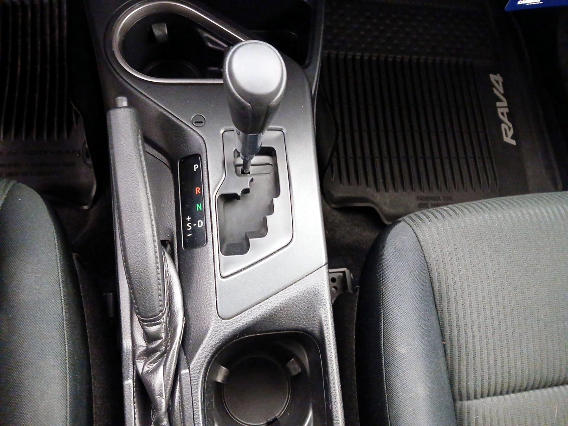 Thumbnail: 2017 Toyota RAV4 - 17