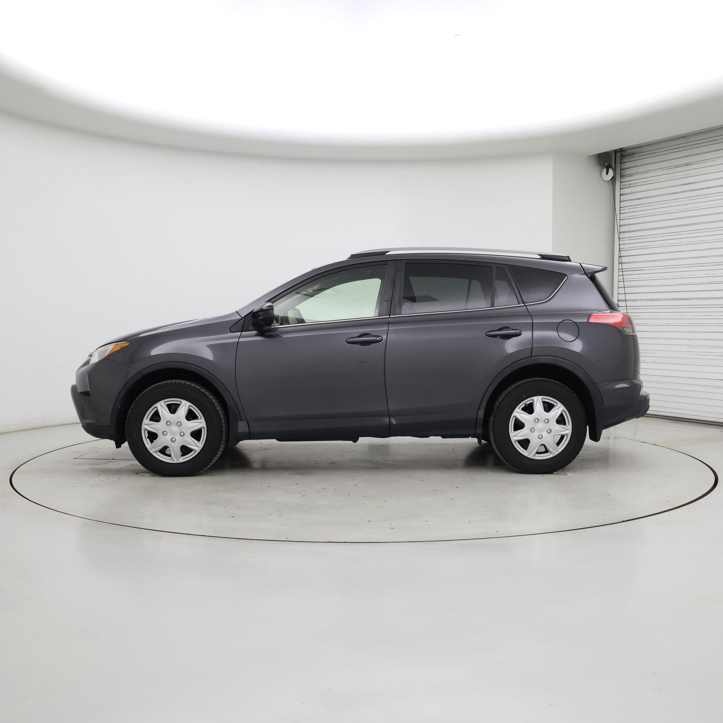 Thumbnail: 2017 Toyota RAV4 - 3