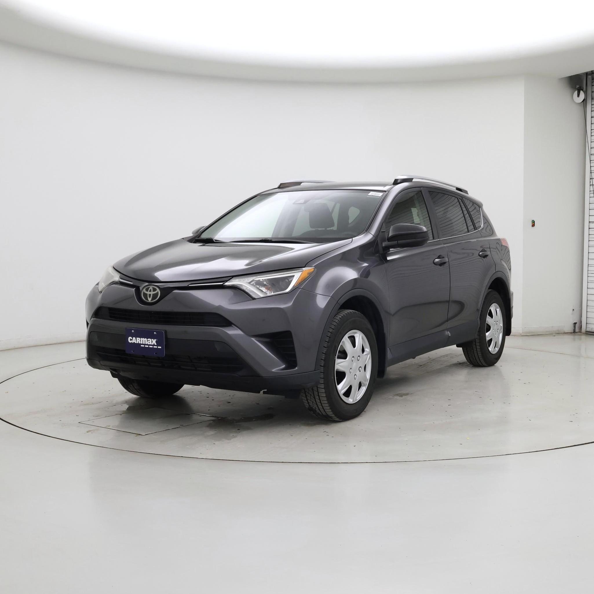 Thumbnail: 2017 Toyota RAV4 - 4