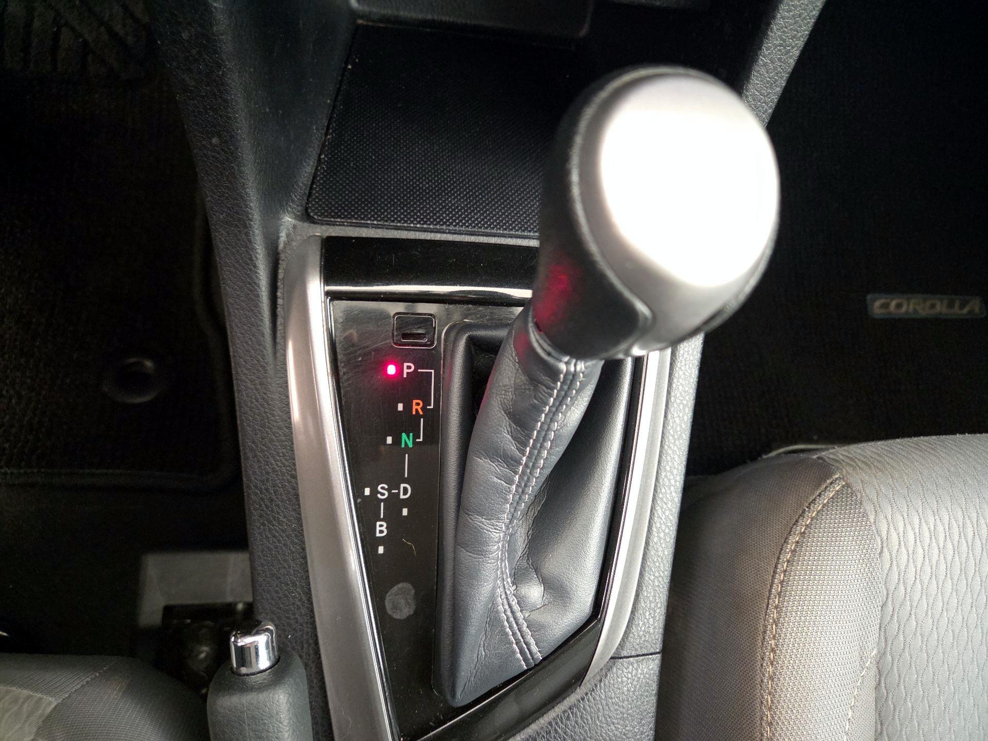 Thumbnail: 2016 Toyota Corolla - 17