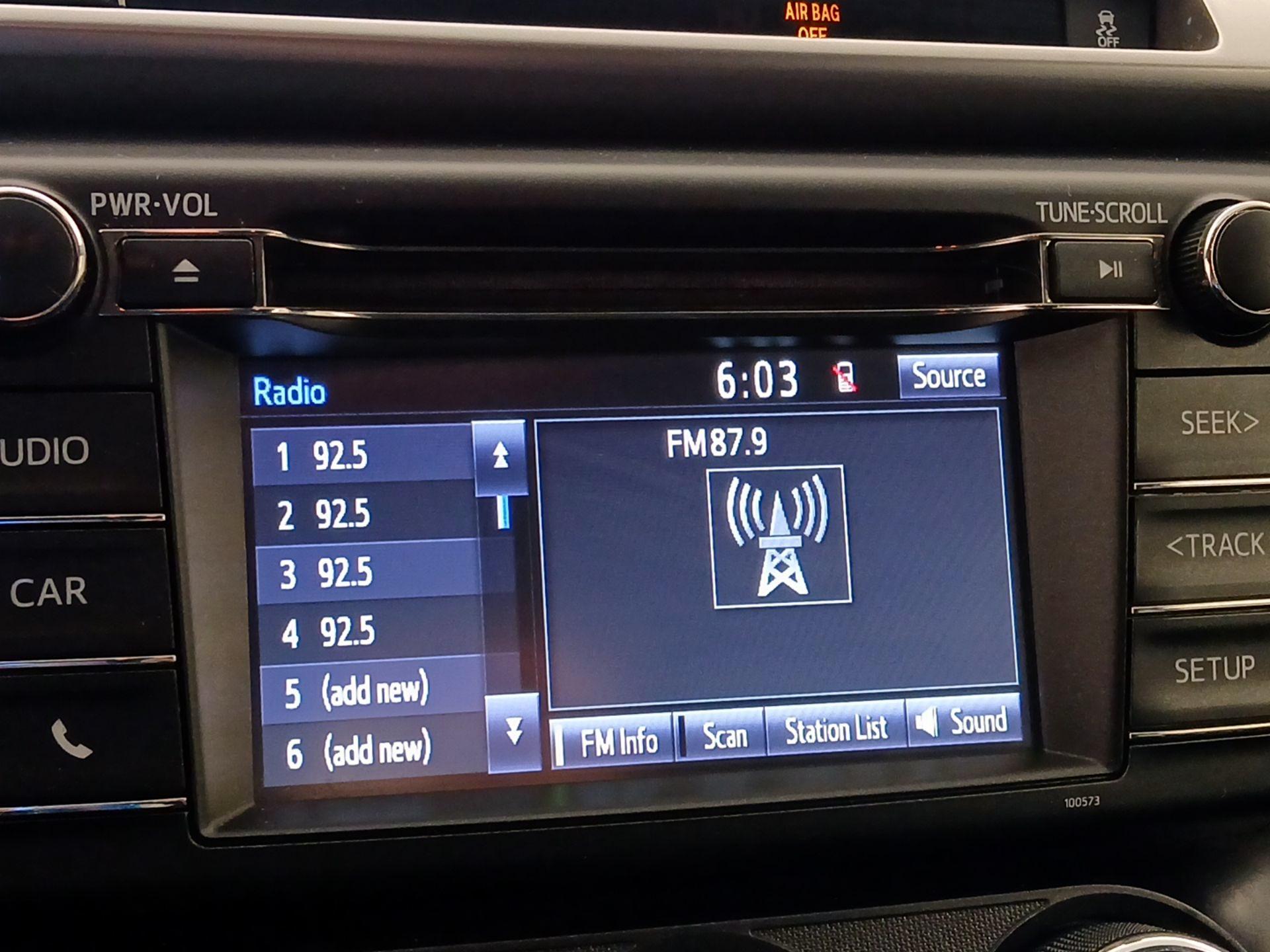 Thumbnail: 2016 Toyota RAV4 - 15