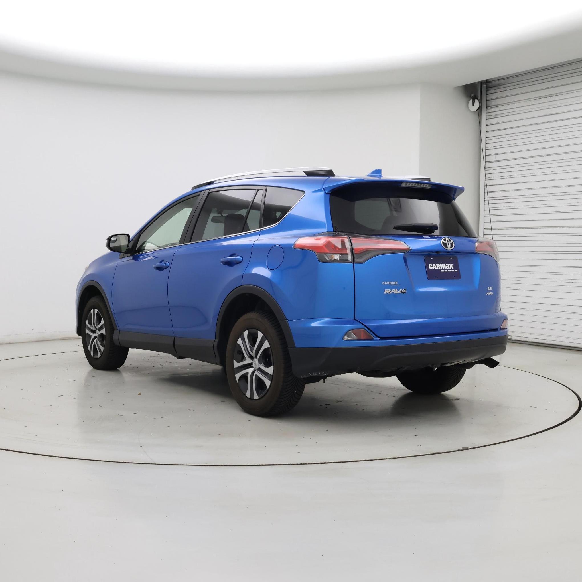 Thumbnail: 2016 Toyota RAV4 - 2