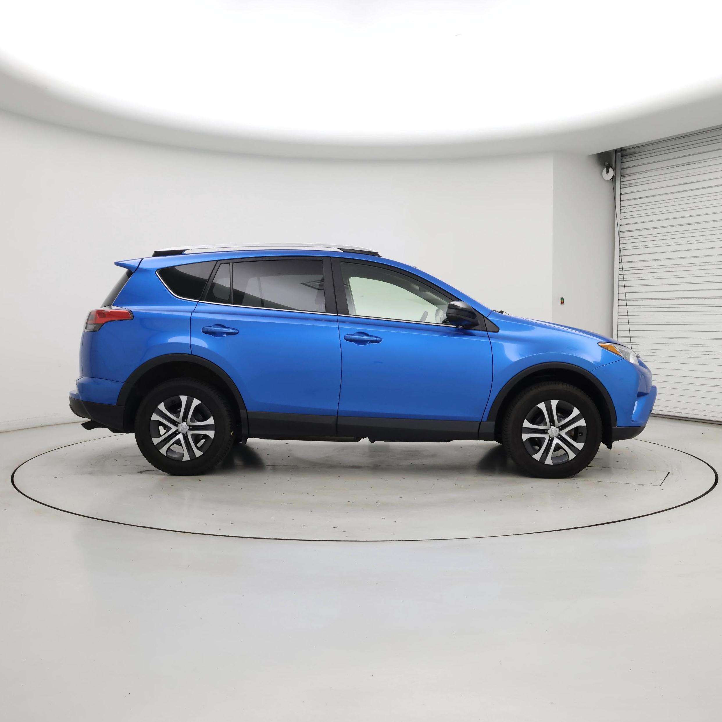 Thumbnail: 2016 Toyota RAV4 - 7