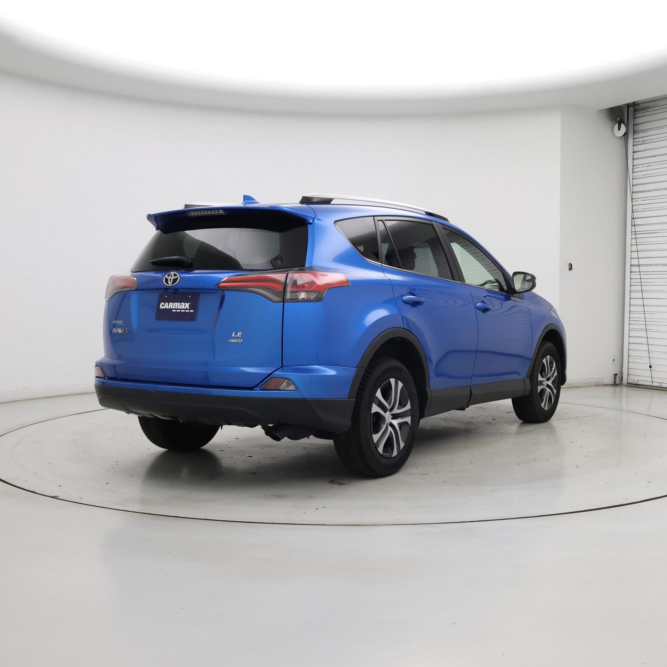 Thumbnail: 2016 Toyota RAV4 - 8