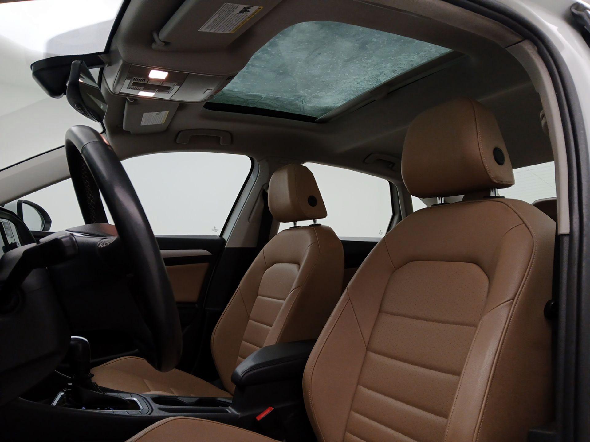 Thumbnail: 2021 Volkswagen Jetta - 19