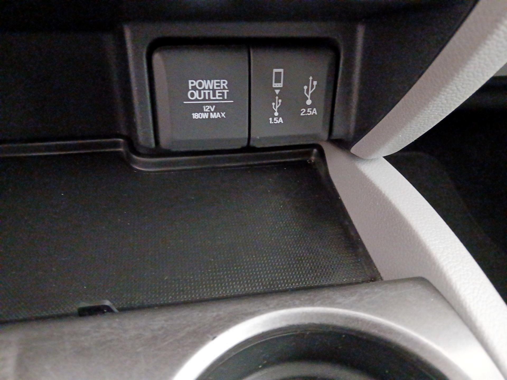 Thumbnail: 2017 Honda Pilot - 18