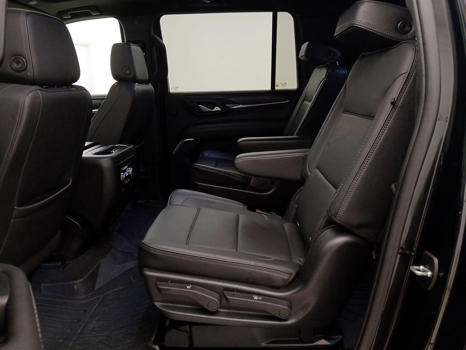 Thumbnail: 2022 GMC Yukon XL - 20