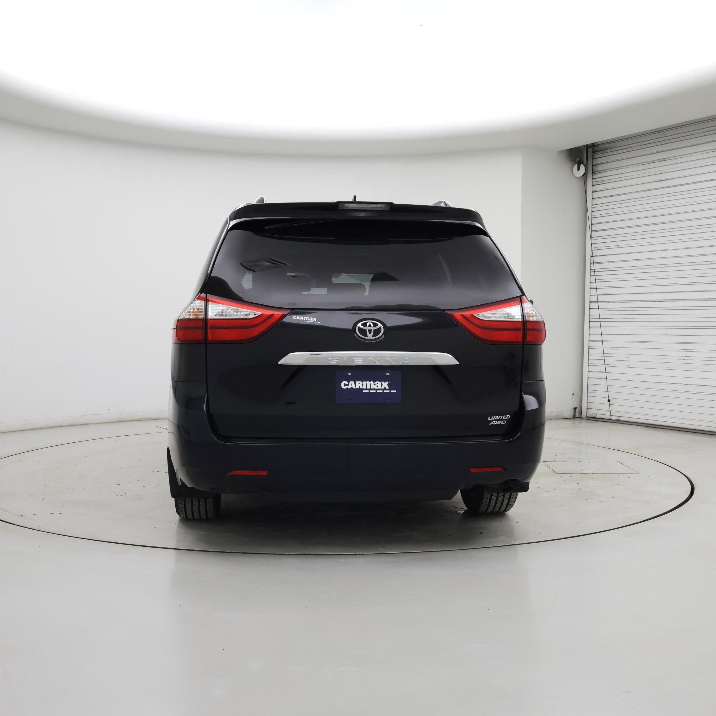 Thumbnail: 2018 Toyota Sienna - 6