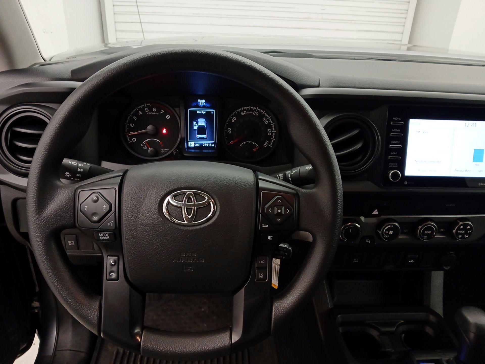 Thumbnail: 2022 Toyota Tacoma - 10