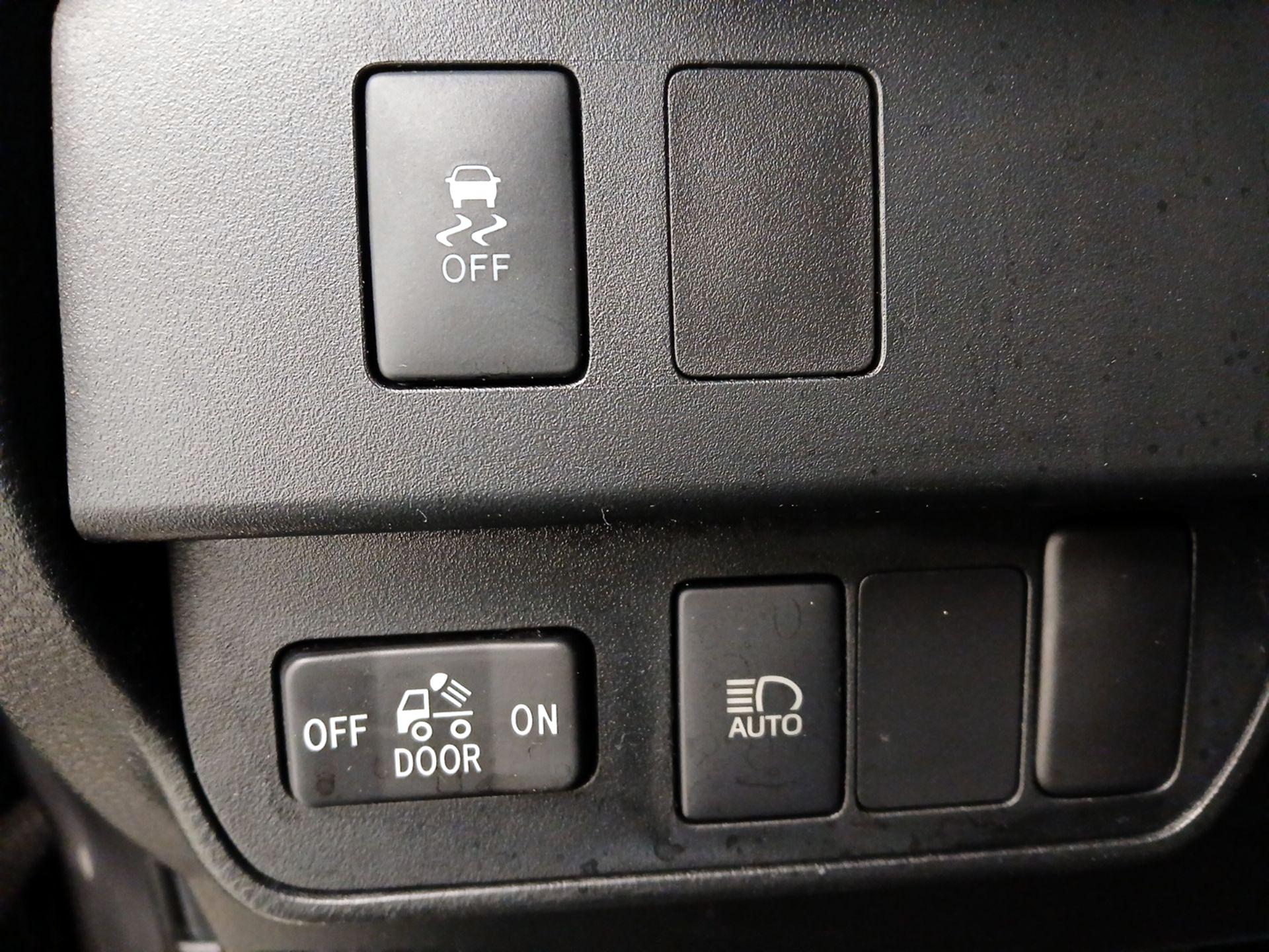 Thumbnail: 2022 Toyota Tacoma - 13