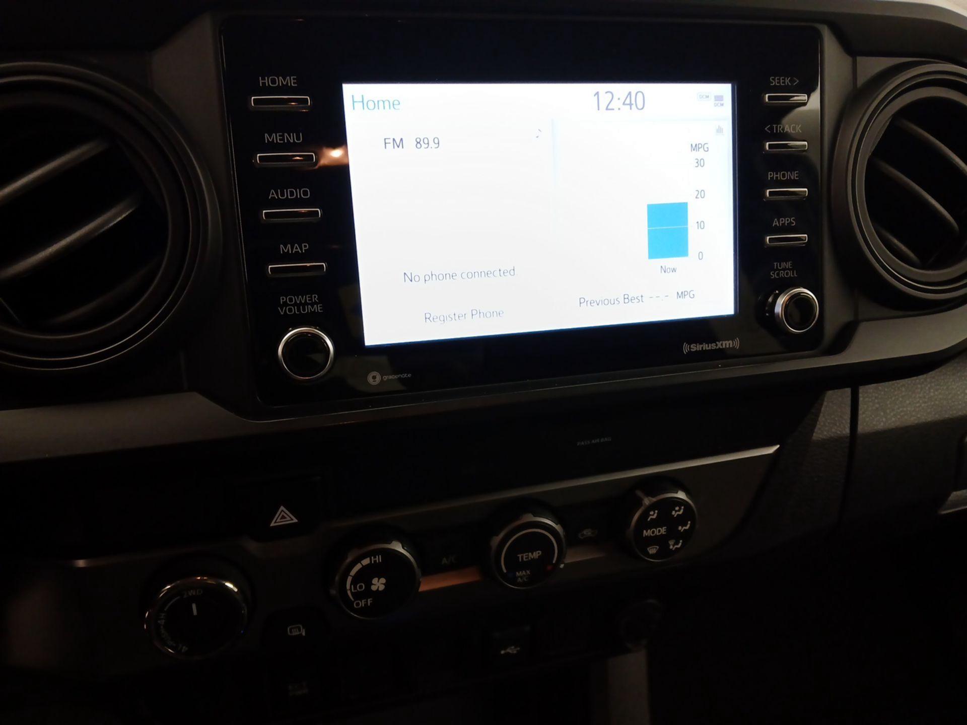 Thumbnail: 2022 Toyota Tacoma - 15