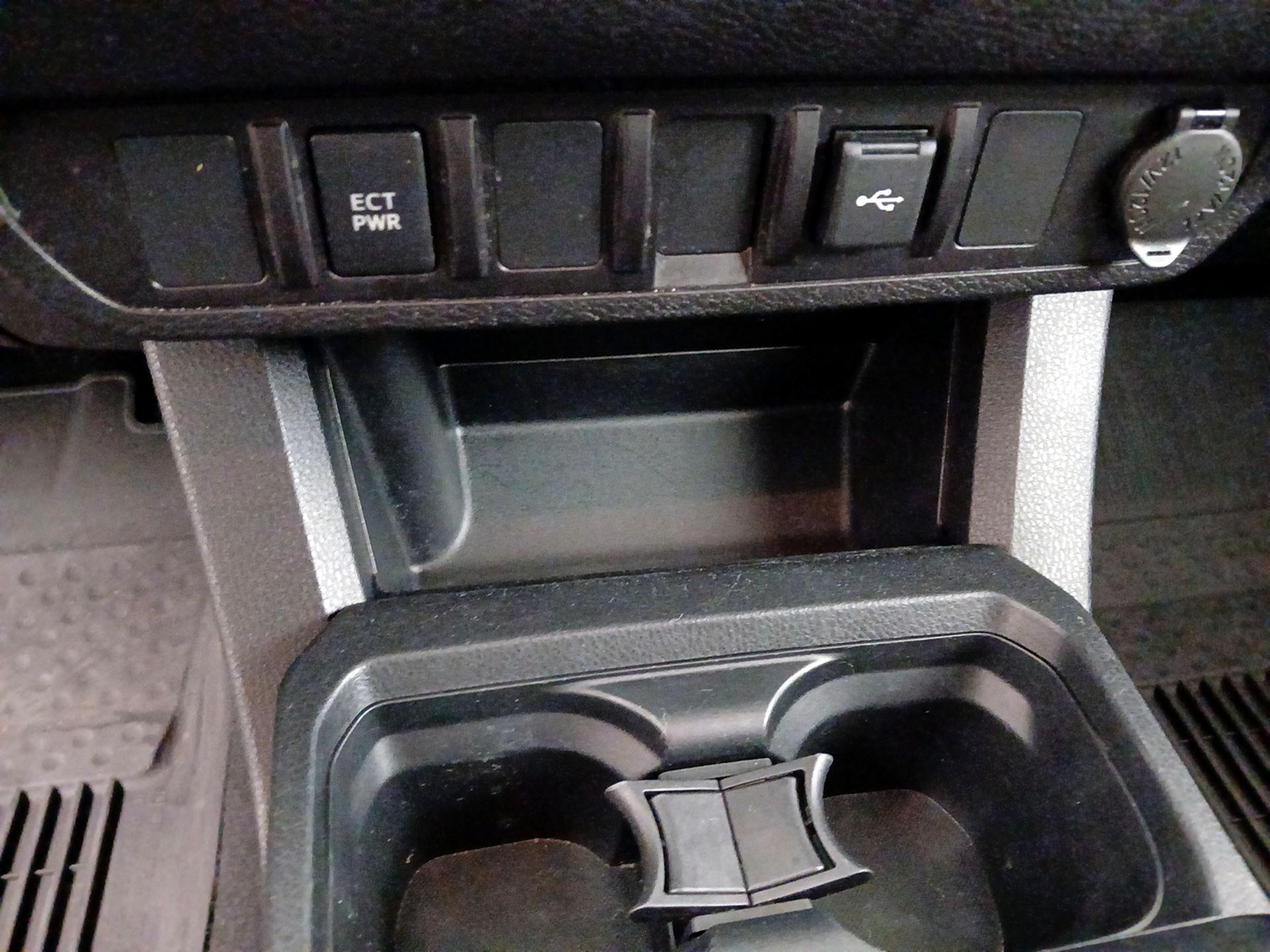 Thumbnail: 2022 Toyota Tacoma - 18