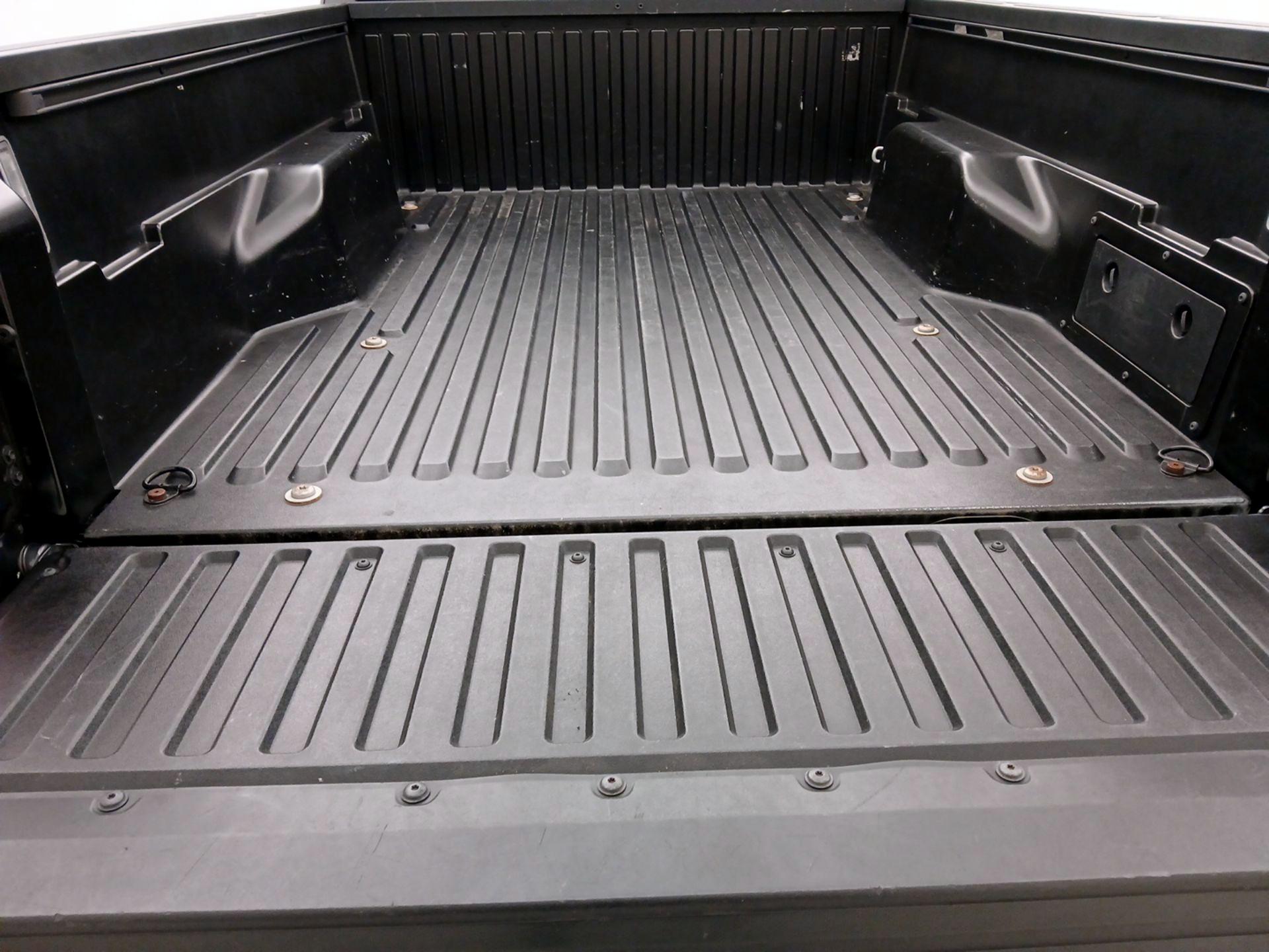 Thumbnail: 2022 Toyota Tacoma - 20