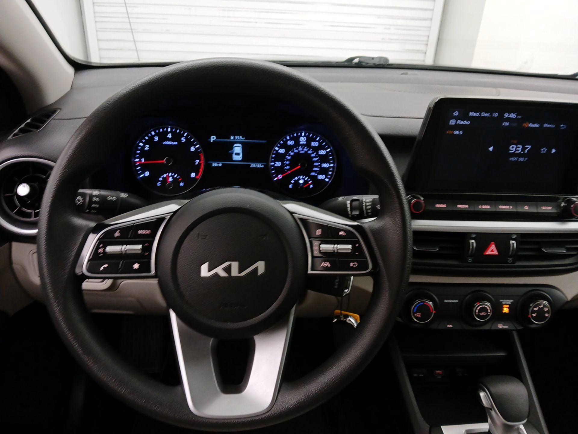 Thumbnail: 2023 Kia Forte - 10