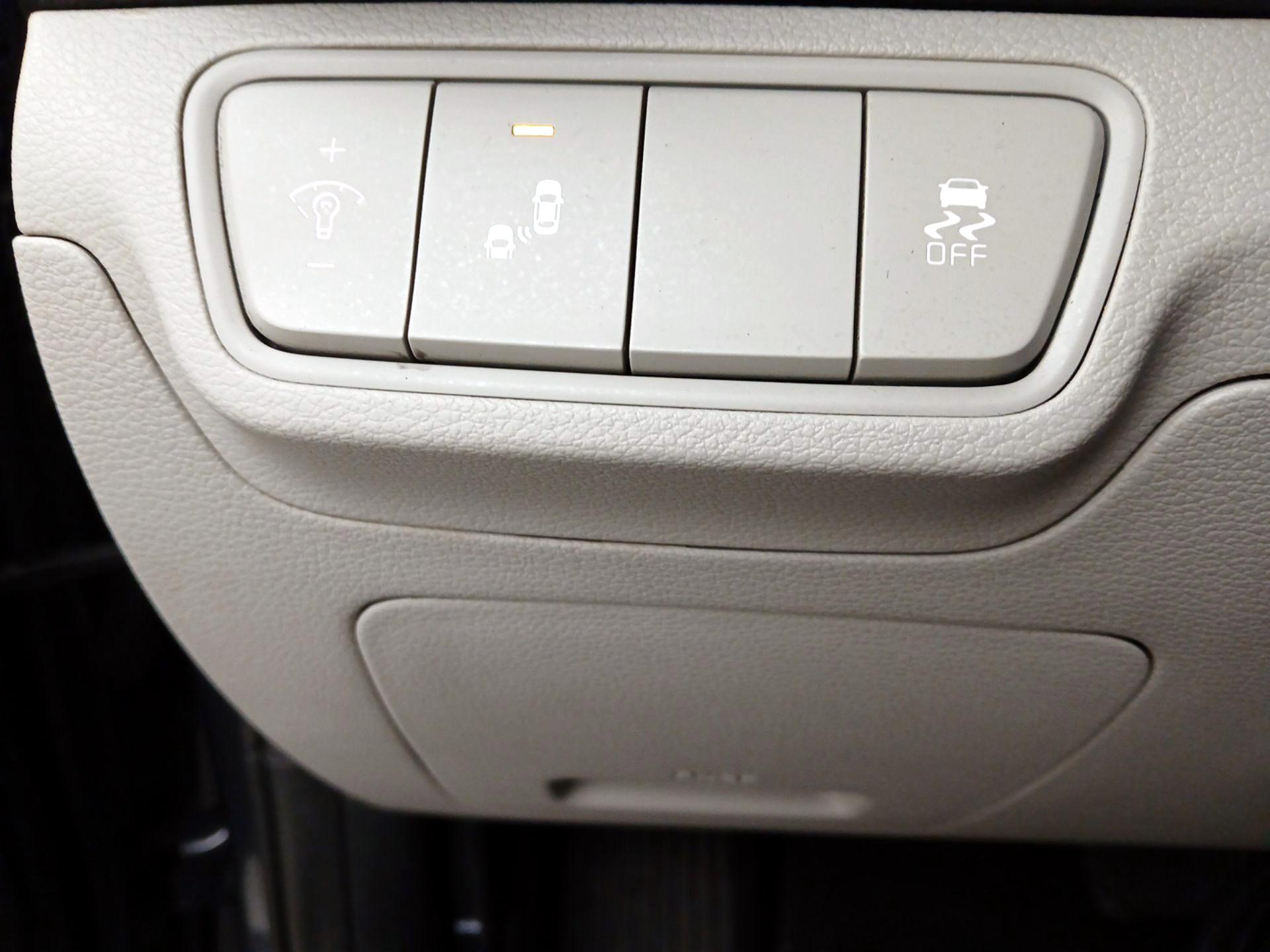 Thumbnail: 2023 Kia Forte - 13