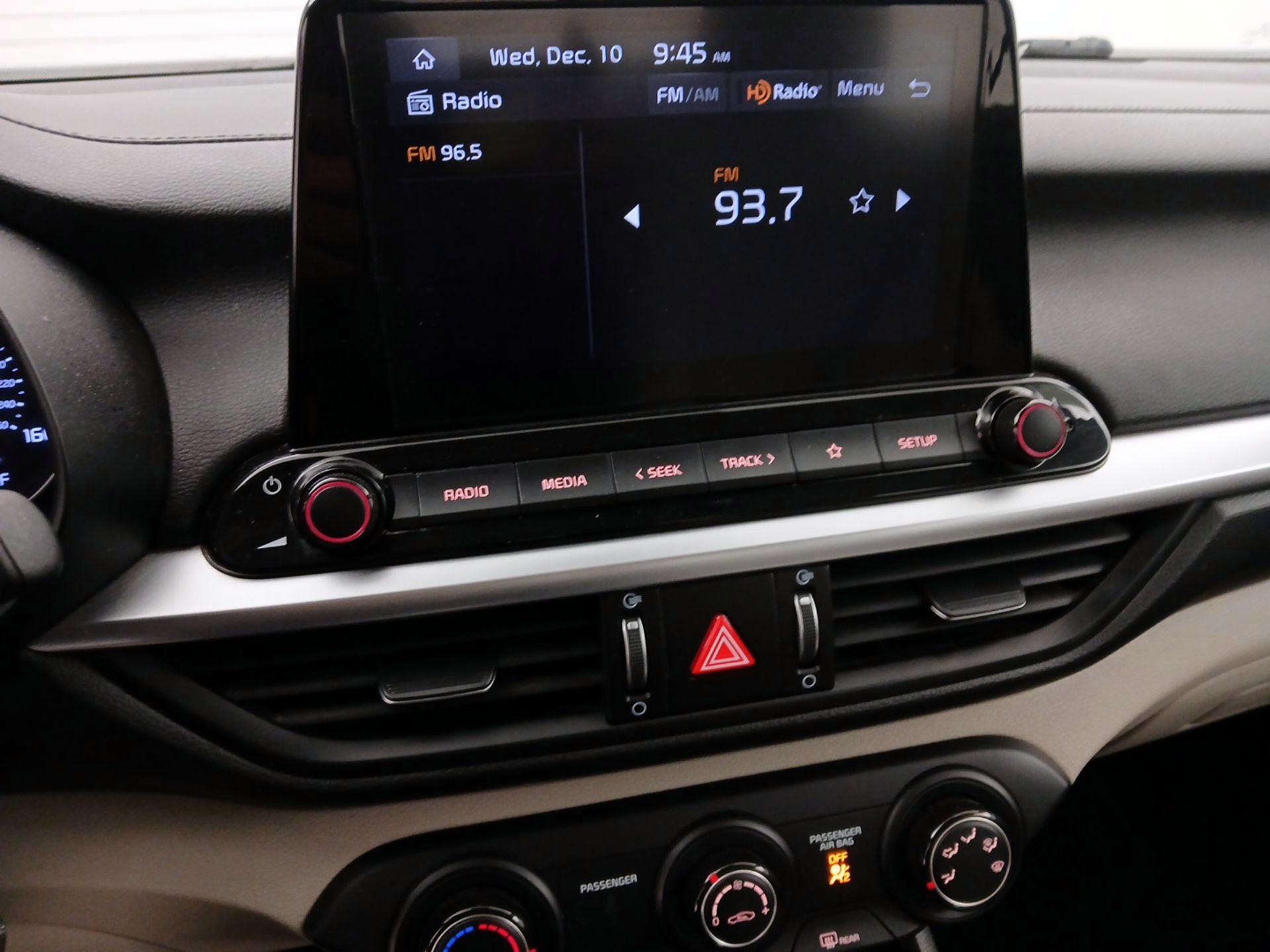 Thumbnail: 2023 Kia Forte - 15