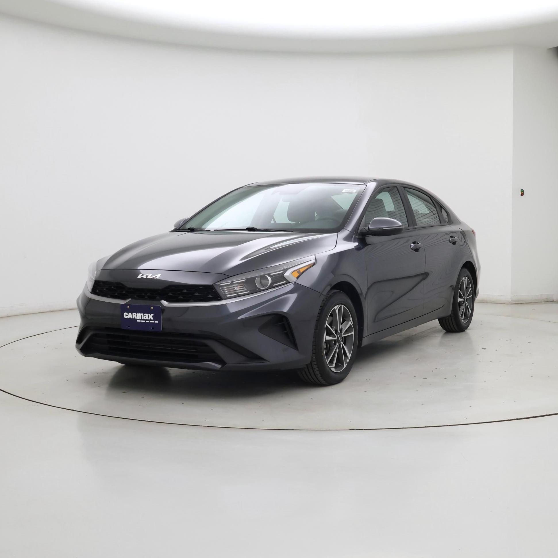 Thumbnail: 2023 Kia Forte - 4