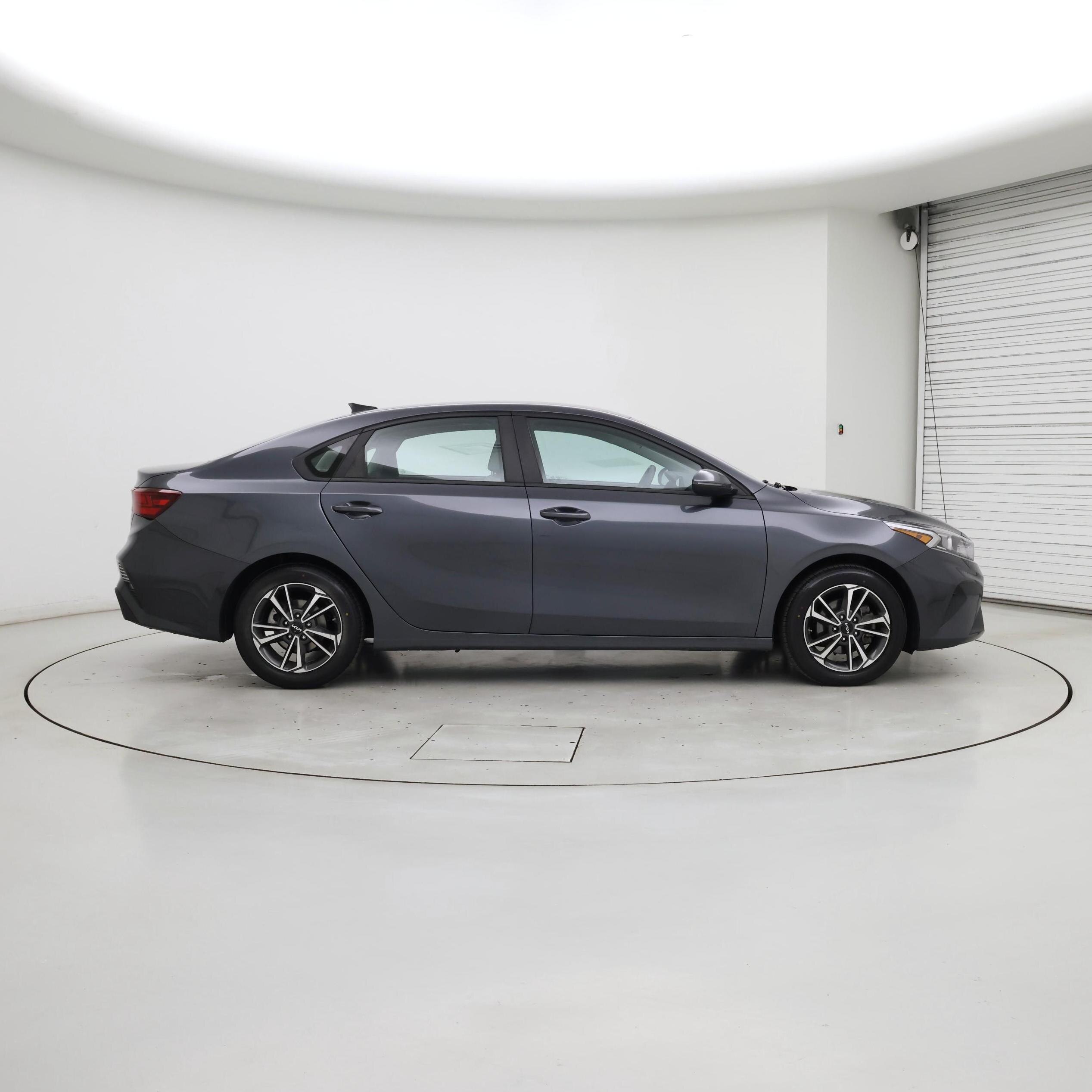 Thumbnail: 2023 Kia Forte - 7