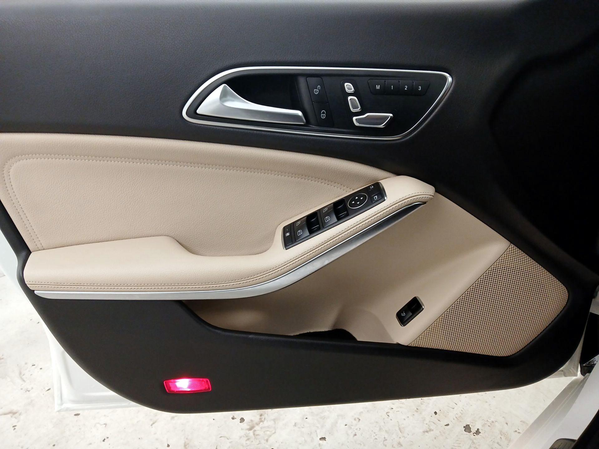 Thumbnail: 2019 Mercedes-Benz CLA - 12