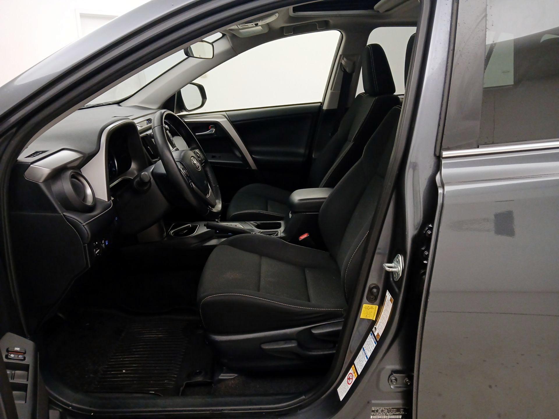 Thumbnail: 2017 Toyota RAV4 - 11