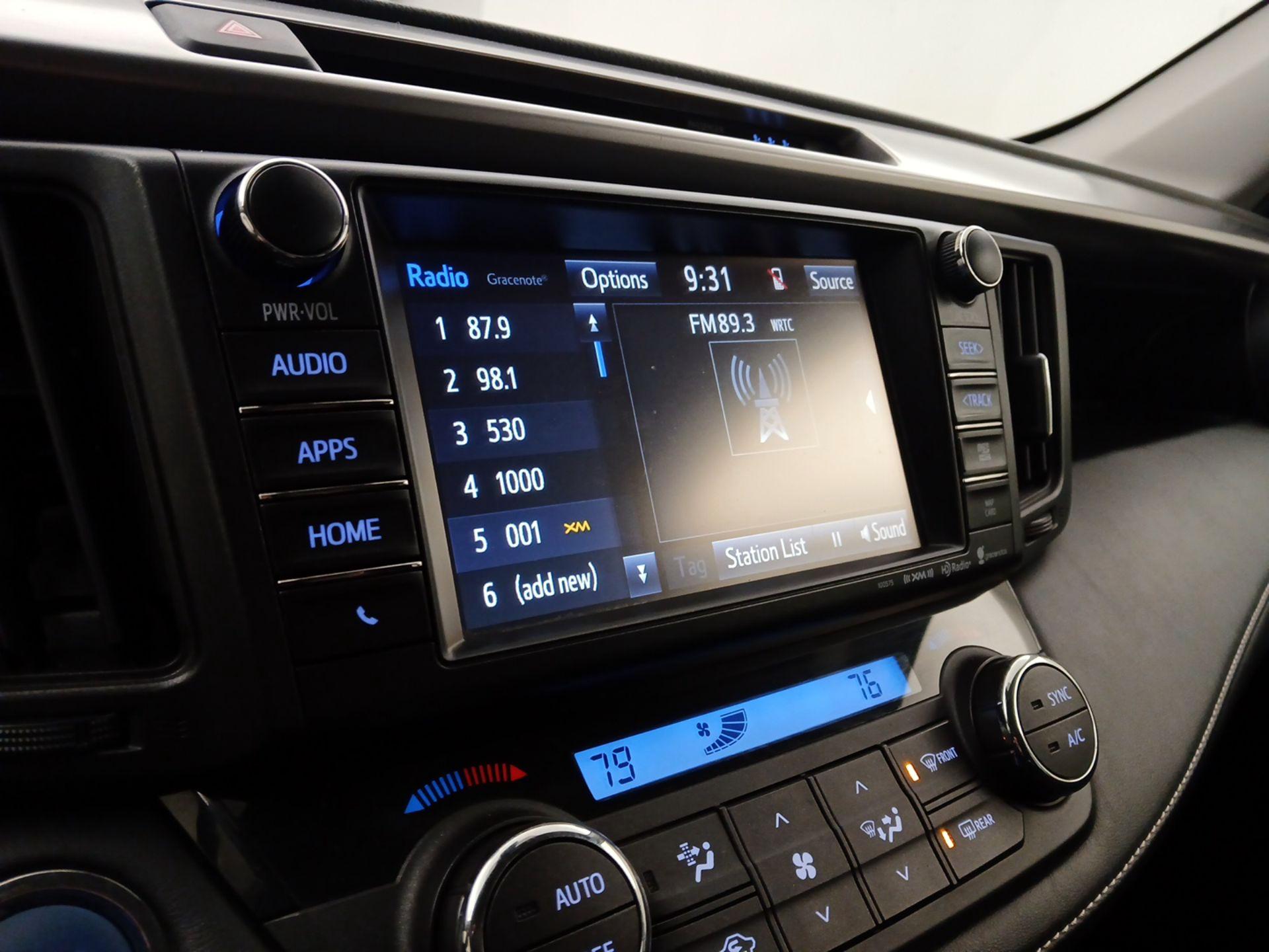 Thumbnail: 2017 Toyota RAV4 - 15