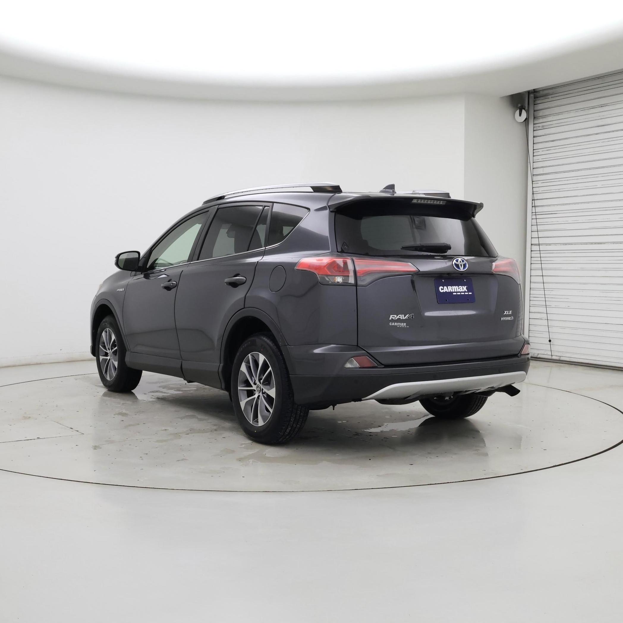 Thumbnail: 2017 Toyota RAV4 - 2