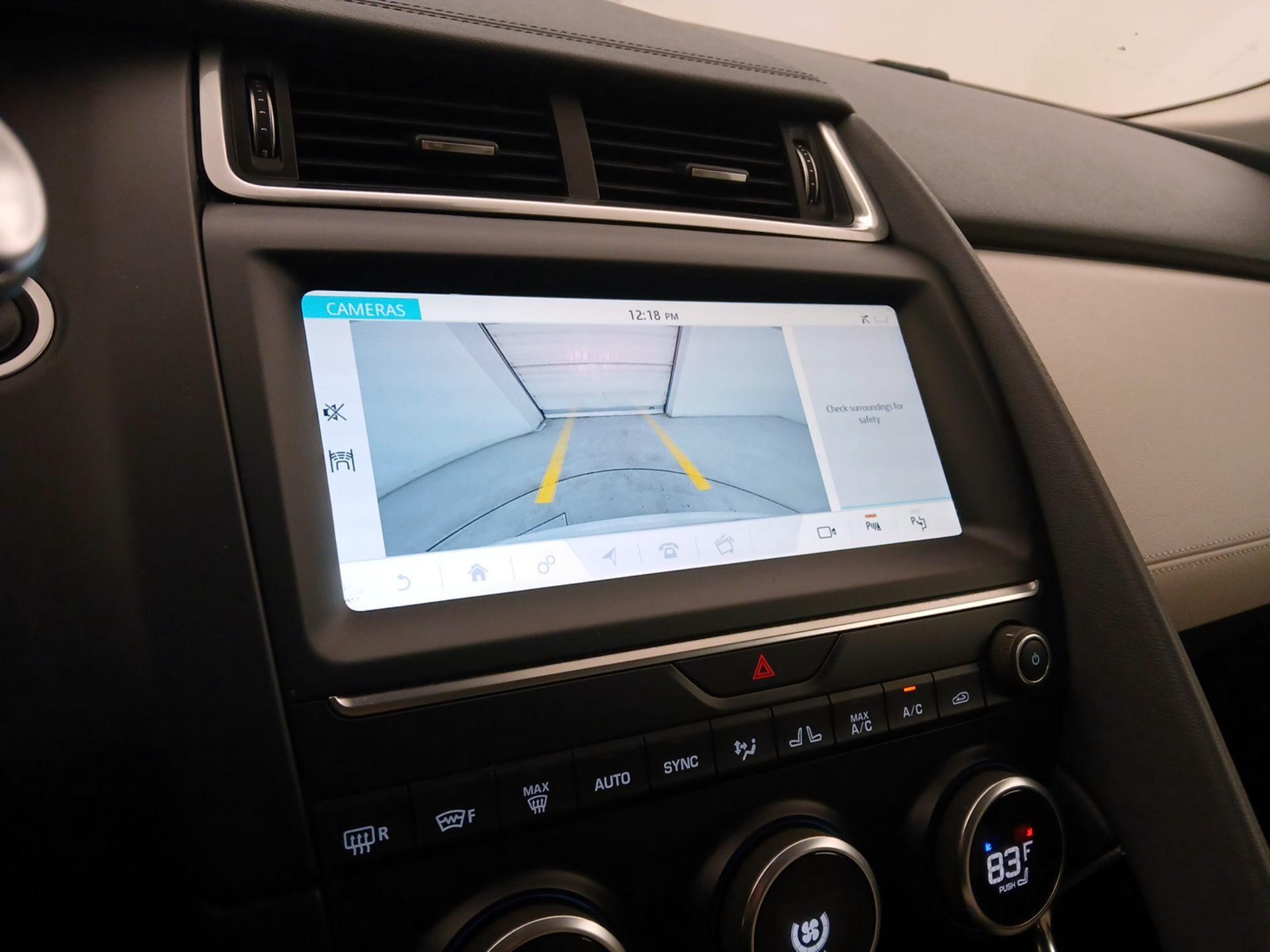 Thumbnail: 2019 Jaguar E-Pace - 14