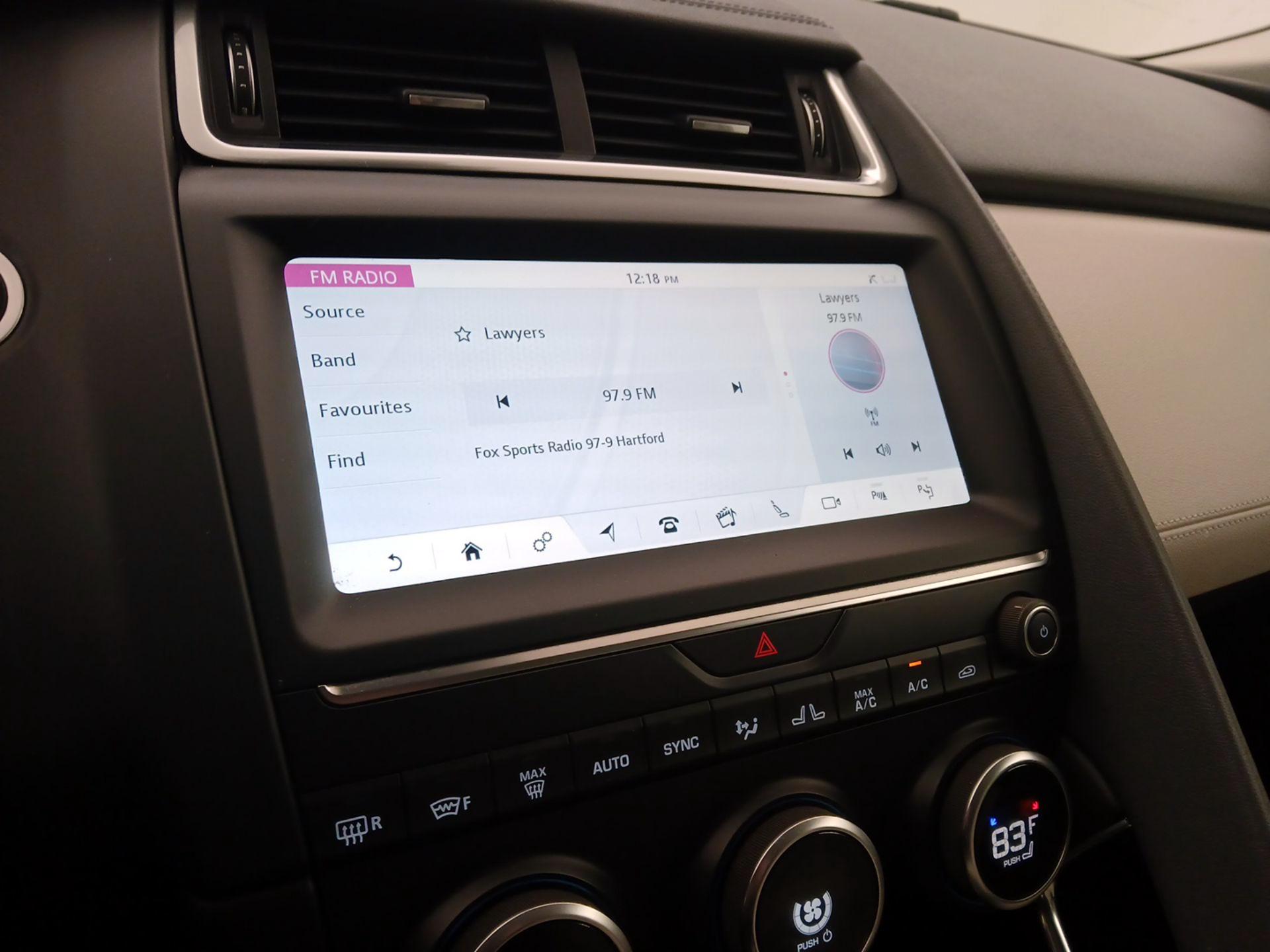 Thumbnail: 2019 Jaguar E-Pace - 15