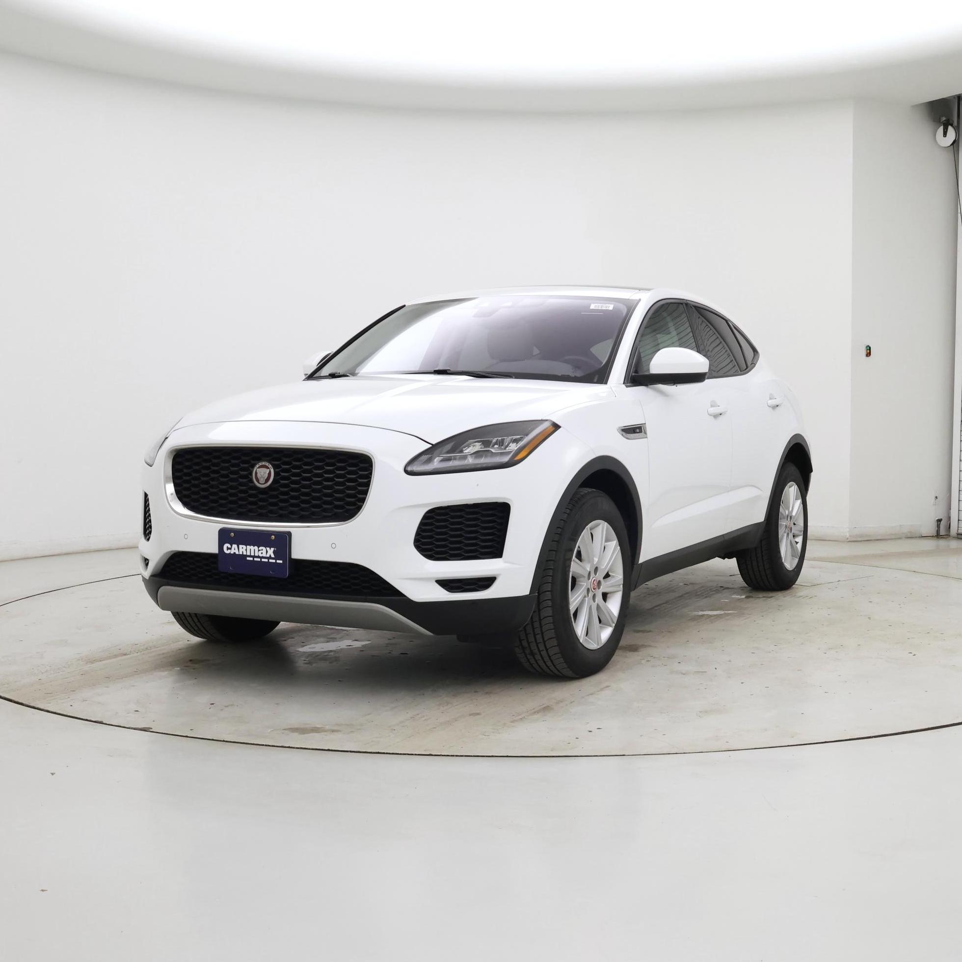 Thumbnail: 2019 Jaguar E-Pace - 4