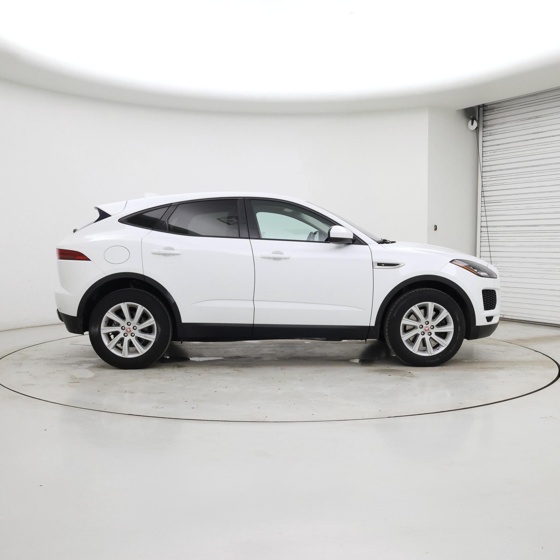 Thumbnail: 2019 Jaguar E-Pace - 7