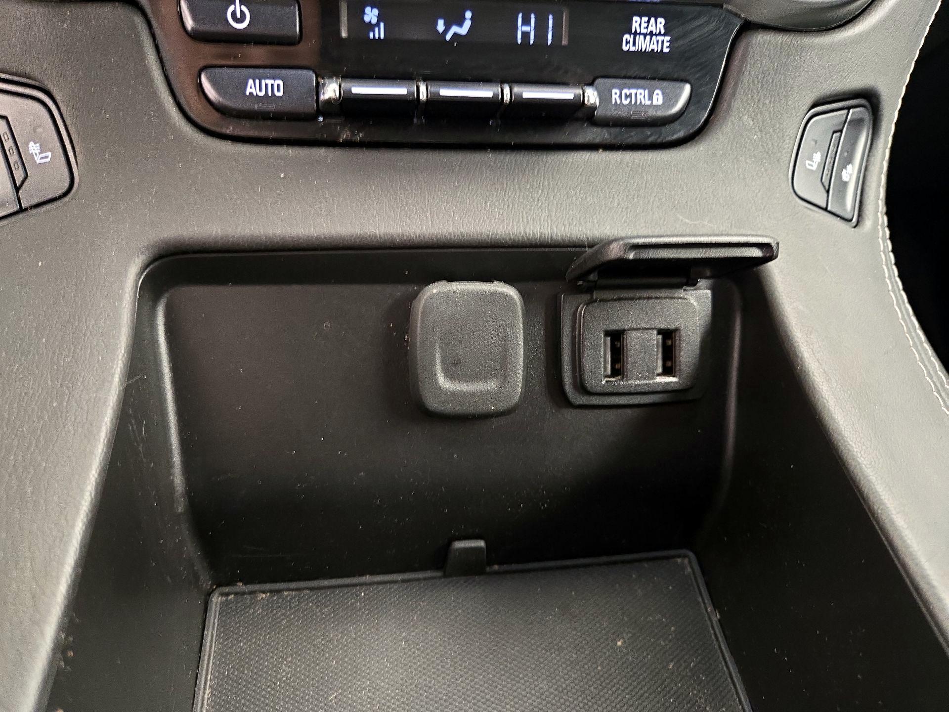 Thumbnail: 2020 Chevrolet Suburban - 19