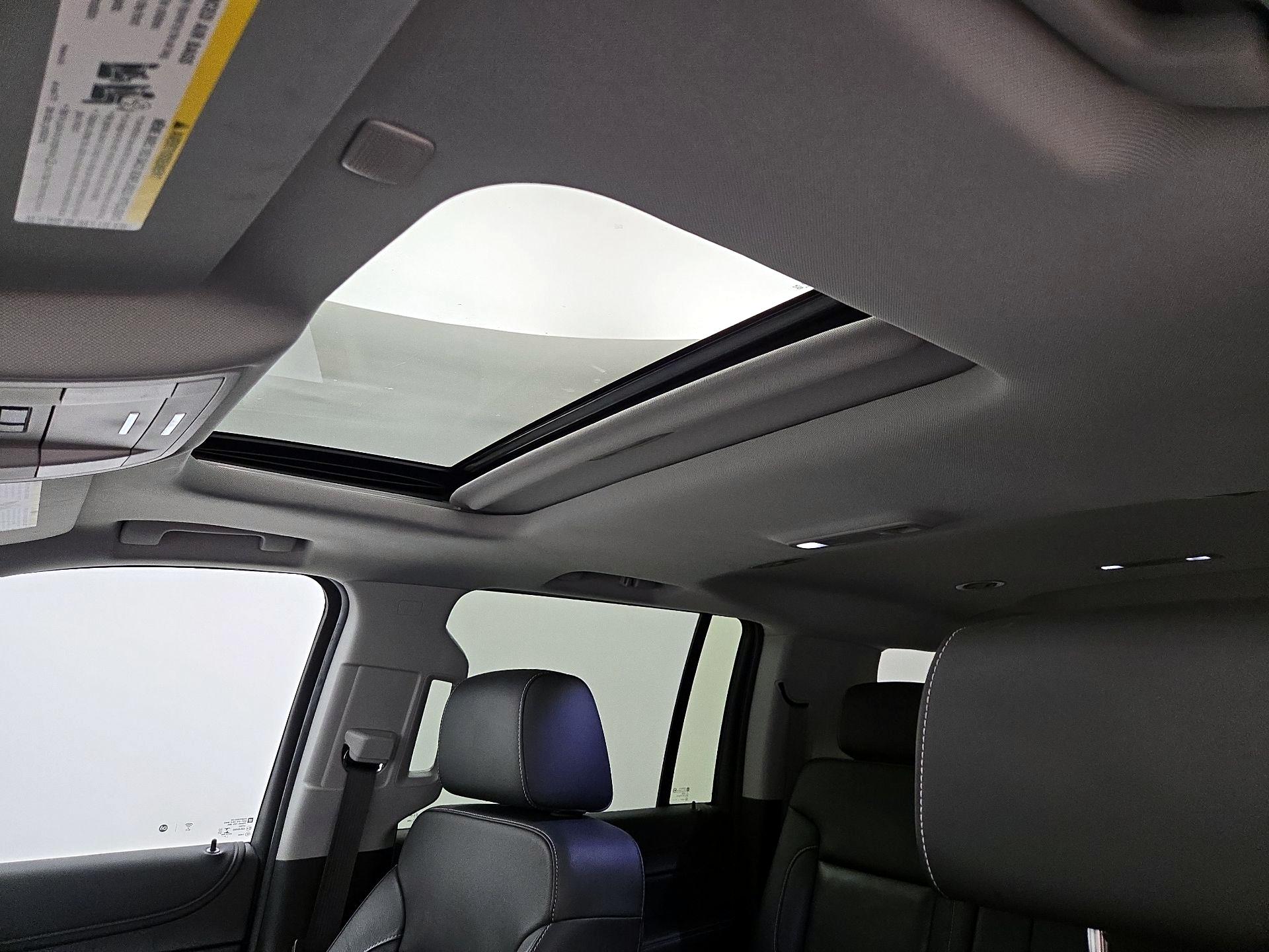 Thumbnail: 2020 Chevrolet Suburban - 20