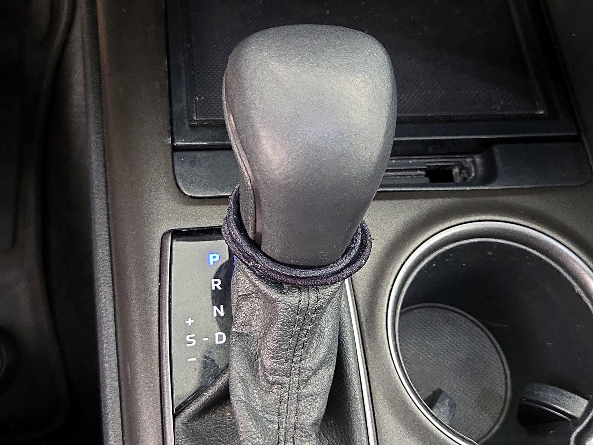 Thumbnail: 2021 Toyota Camry - 17