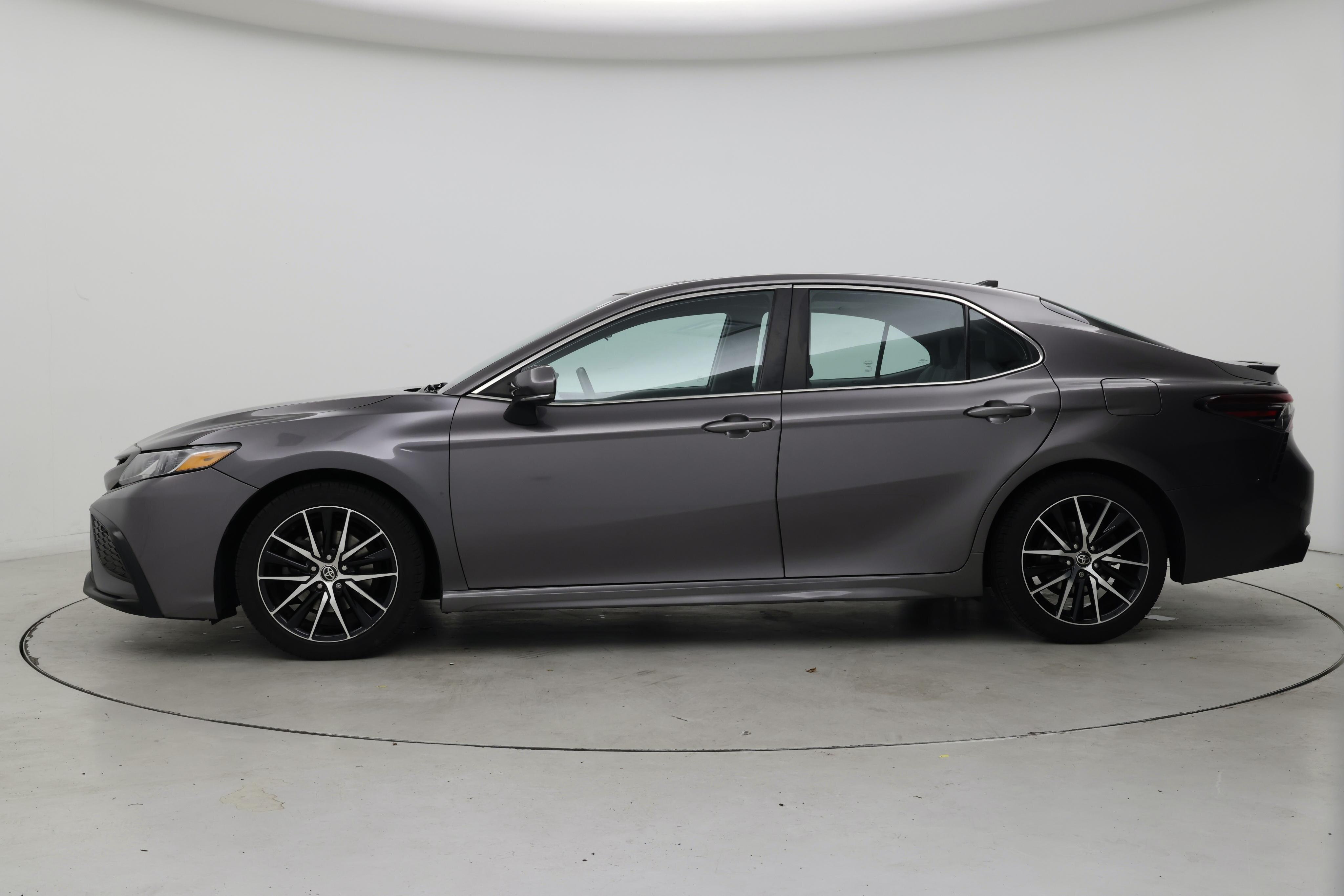 Thumbnail: 2021 Toyota Camry - 3